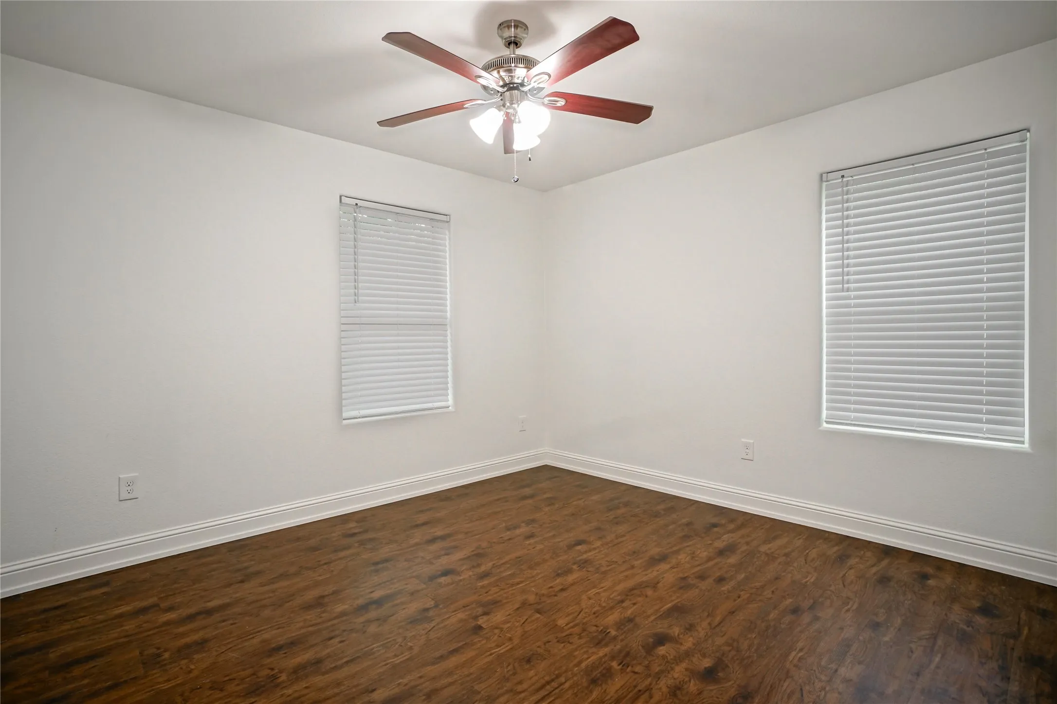 Single Family Residence For Rent in Grayson County , 423 W Walker Street, Denison, Texas 75020, 3 Bedroom, 2 Bathroom, Garage spaces, 1,192 Sqft, built in 2018, mls#21403967, Real Estate Agent in Denison, Homes For Rent in Grayson county, Homes For Rent in Denison, Realtor in Denison Texas, Real Estate Brokerage Independent Realty Texas, Luminita Cordes Realtor