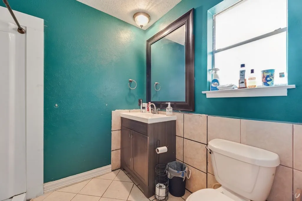 Single Family Residence For Sale in Tarrant County , 22 Spring Oaks Road, Burleson, Texas 76028, 3 Bedroom, 2 Bathroom, 2 Garage spaces, 1,677 Sqft, built in 1974, mls#21403285, Real Estate Agent in Burleson, Homes For Sale in Tarrant county, Homes For Sale in Burleson, Realtor in Burleson Texas, Real Estate Brokerage Independent Realty Texas, Luminita Cordes Realtor