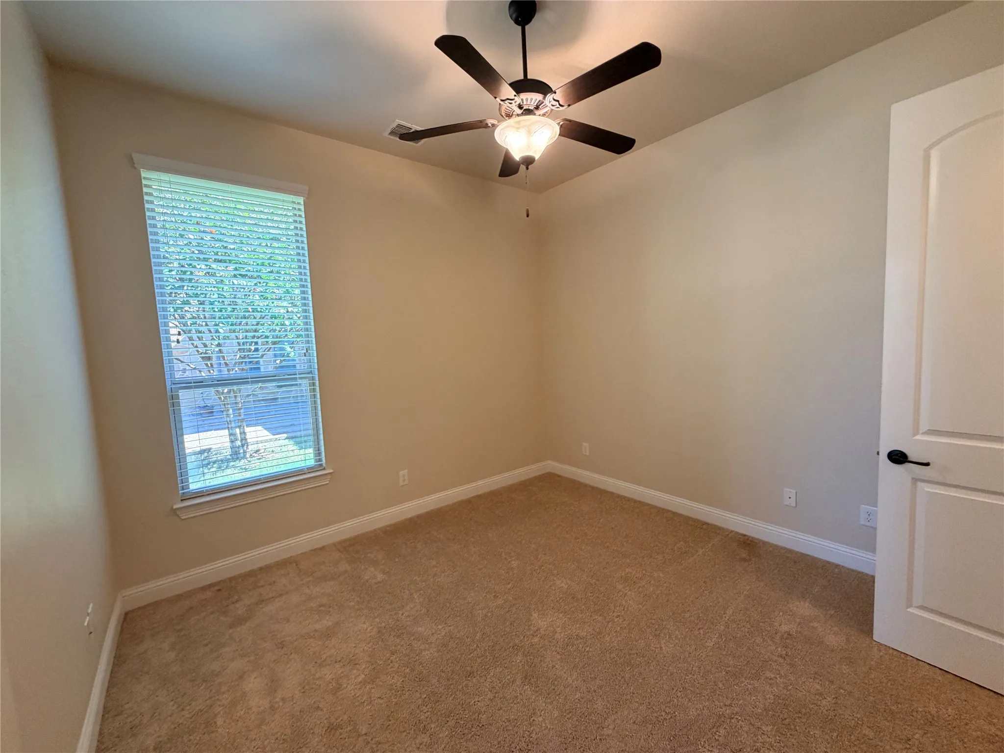 Single Family Residence For Rent in Denton County , 2812 Marrickville Drive, Trophy Club, Texas 76262, 3 Bedroom, 3 Bathroom, 3 Garage spaces, 2,857 Sqft, built in 2013, mls#21403984, Real Estate Agent in Trophy Club, Homes For Rent in Denton county, Homes For Rent in Trophy Club, Realtor in Trophy Club Texas, Real Estate Brokerage Independent Realty Texas, Luminita Cordes Realtor