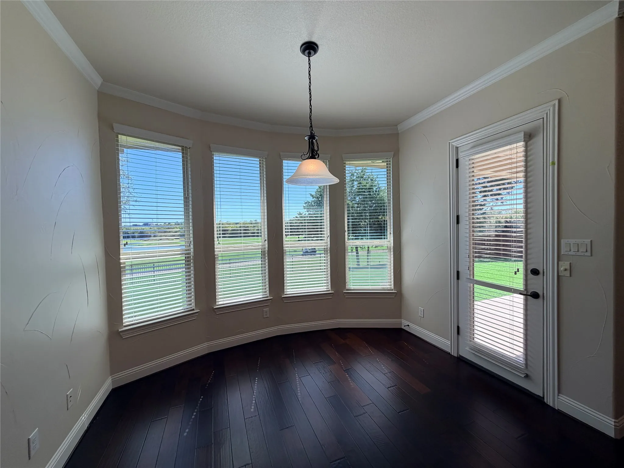 Single Family Residence For Rent in Denton County , 2812 Marrickville Drive, Trophy Club, Texas 76262, 3 Bedroom, 3 Bathroom, 3 Garage spaces, 2,857 Sqft, built in 2013, mls#21403984, Real Estate Agent in Trophy Club, Homes For Rent in Denton county, Homes For Rent in Trophy Club, Realtor in Trophy Club Texas, Real Estate Brokerage Independent Realty Texas, Luminita Cordes Realtor