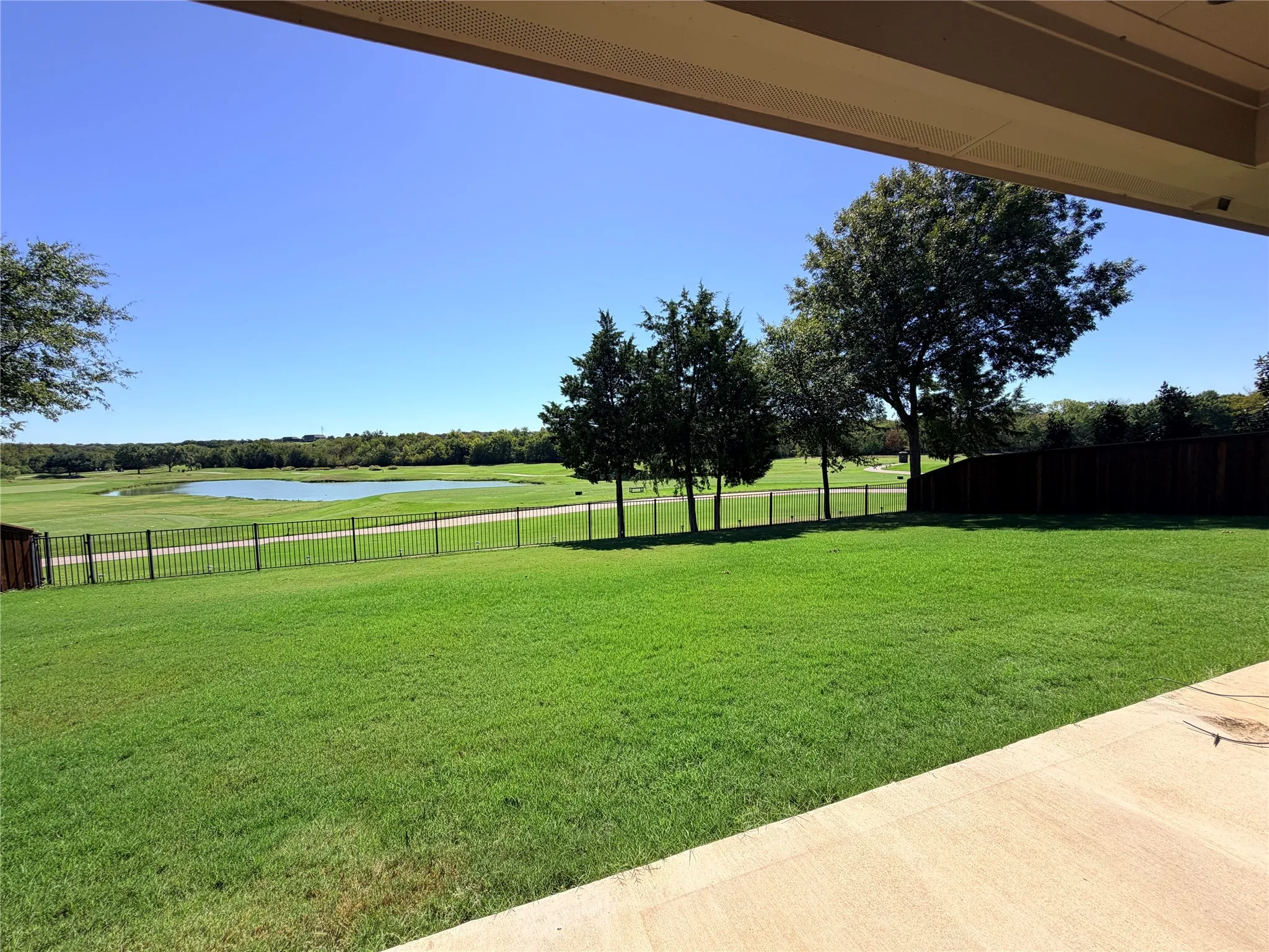 Single Family Residence For Rent in Denton County , 2812 Marrickville Drive, Trophy Club, Texas 76262, 3 Bedroom, 3 Bathroom, 3 Garage spaces, 2,857 Sqft, built in 2013, mls#21403984, Real Estate Agent in Trophy Club, Homes For Rent in Denton county, Homes For Rent in Trophy Club, Realtor in Trophy Club Texas, Real Estate Brokerage Independent Realty Texas, Luminita Cordes Realtor