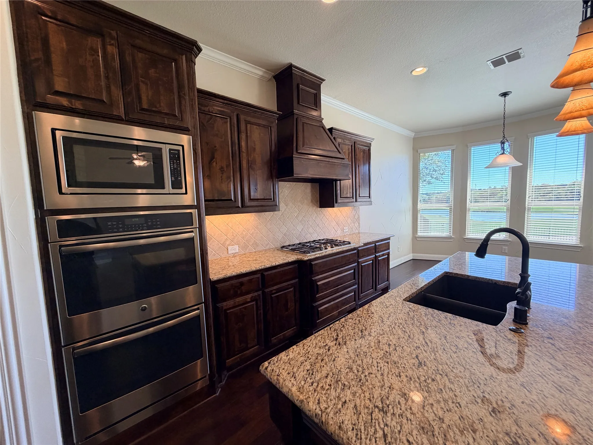 Single Family Residence For Rent in Denton County , 2812 Marrickville Drive, Trophy Club, Texas 76262, 3 Bedroom, 3 Bathroom, 3 Garage spaces, 2,857 Sqft, built in 2013, mls#21403984, Real Estate Agent in Trophy Club, Homes For Rent in Denton county, Homes For Rent in Trophy Club, Realtor in Trophy Club Texas, Real Estate Brokerage Independent Realty Texas, Luminita Cordes Realtor