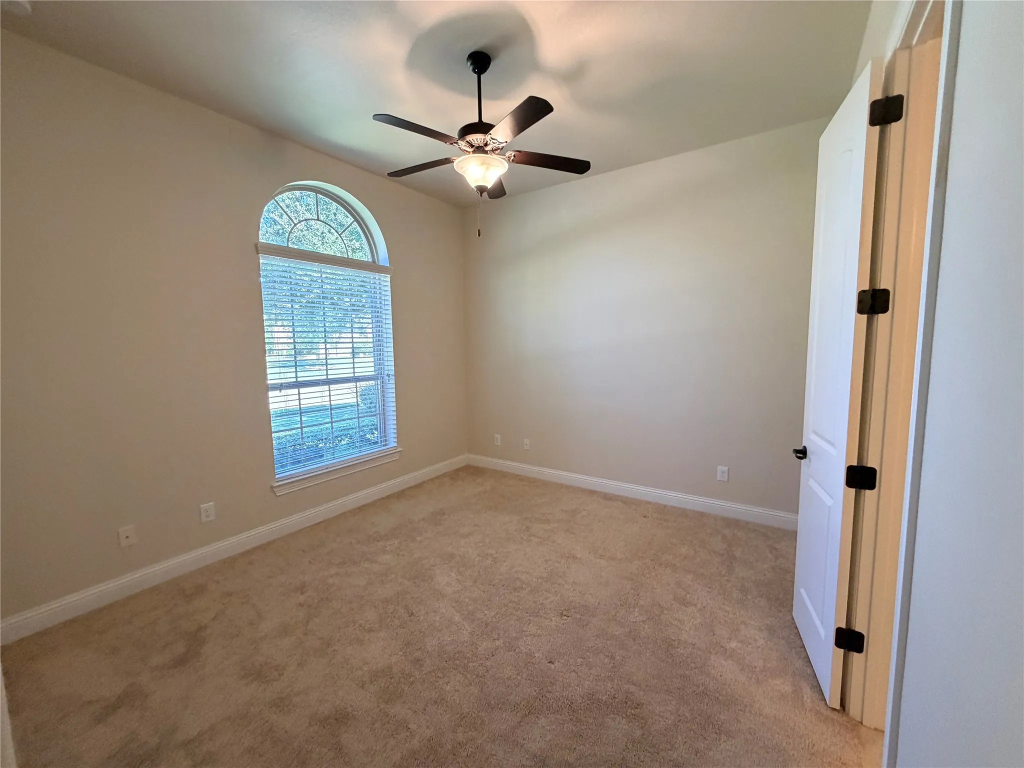 Single Family Residence For Rent in Denton County , 2812 Marrickville Drive, Trophy Club, Texas 76262, 3 Bedroom, 3 Bathroom, 3 Garage spaces, 2,857 Sqft, built in 2013, mls#21403984, Real Estate Agent in Trophy Club, Homes For Rent in Denton county, Homes For Rent in Trophy Club, Realtor in Trophy Club Texas, Real Estate Brokerage Independent Realty Texas, Luminita Cordes Realtor