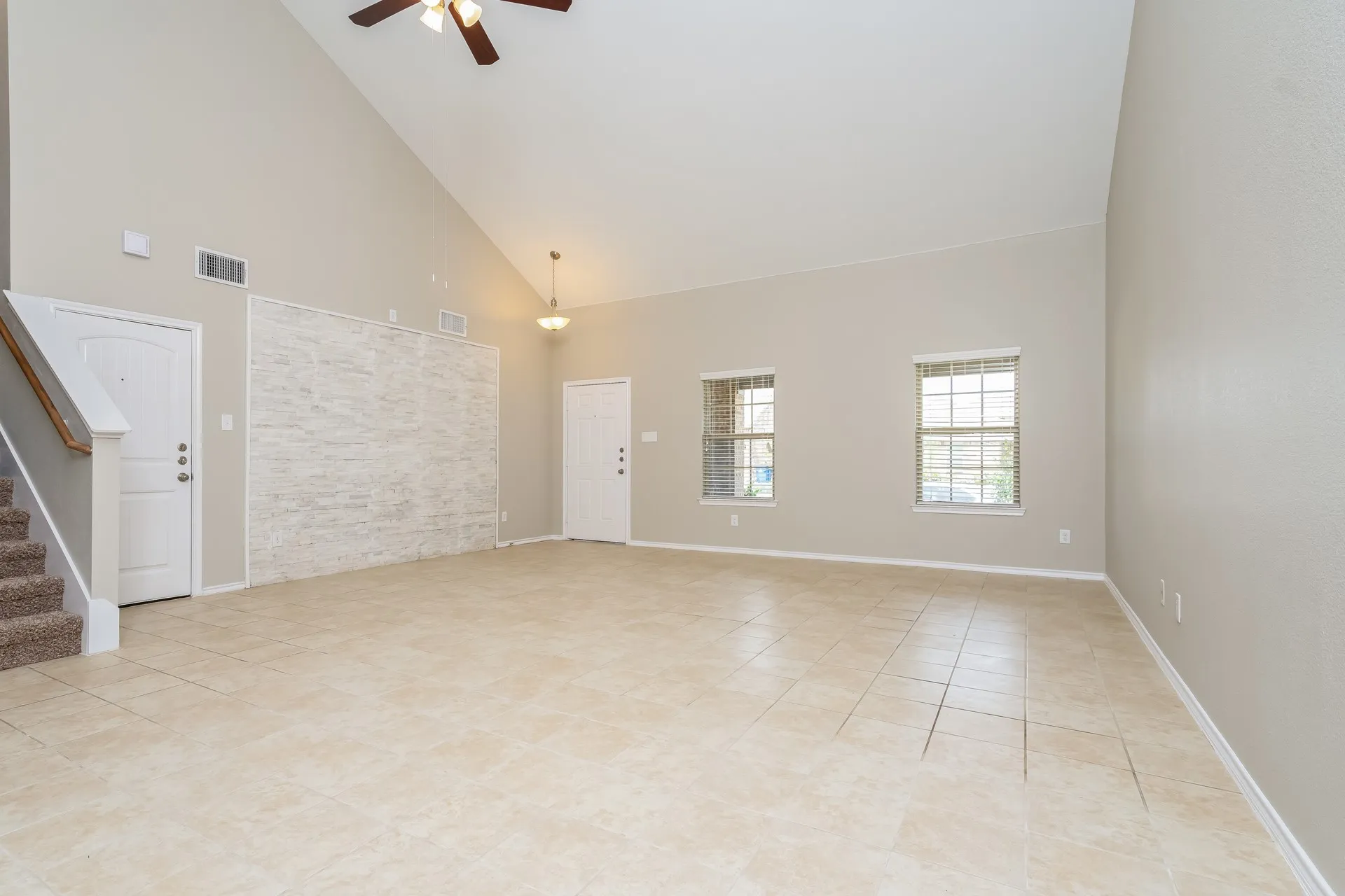 Single Family Residence For Rent in Kaufman County , 2212 Tombstone Road, Forney, Texas 75126, 4 Bedroom, 3 Bathroom, 2 Garage spaces, 2,580 Sqft, built in 2017, mls#21403994, Real Estate Agent in Forney, Homes For Rent in Kaufman county, Homes For Rent in Forney, Realtor in Forney Texas, Real Estate Brokerage Independent Realty Texas, Luminita Cordes Realtor