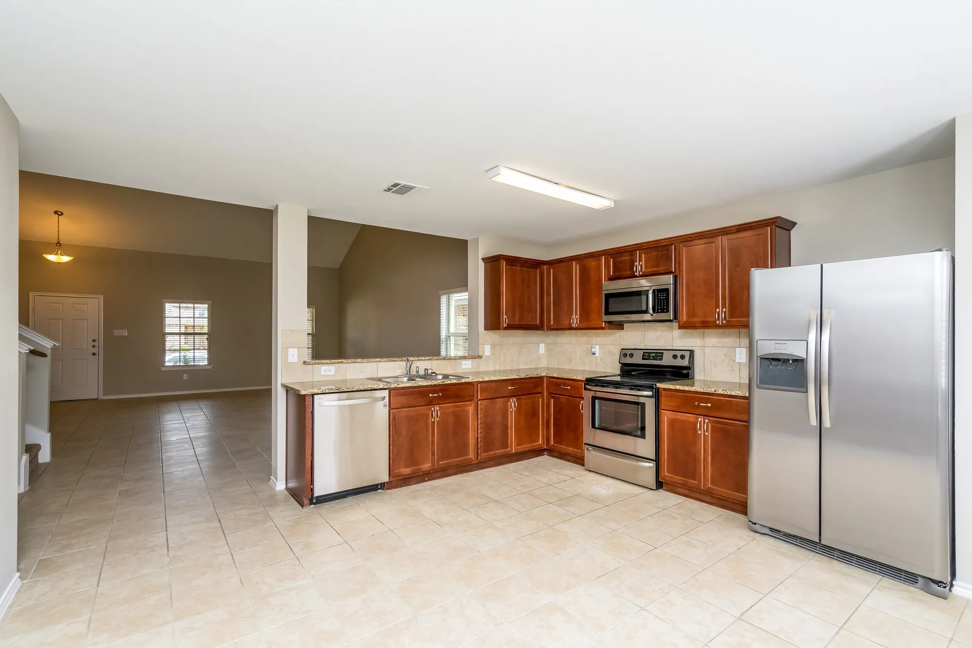 Single Family Residence For Rent in Kaufman County , 2212 Tombstone Road, Forney, Texas 75126, 4 Bedroom, 3 Bathroom, 2 Garage spaces, 2,580 Sqft, built in 2017, mls#21403994, Real Estate Agent in Forney, Homes For Rent in Kaufman county, Homes For Rent in Forney, Realtor in Forney Texas, Real Estate Brokerage Independent Realty Texas, Luminita Cordes Realtor