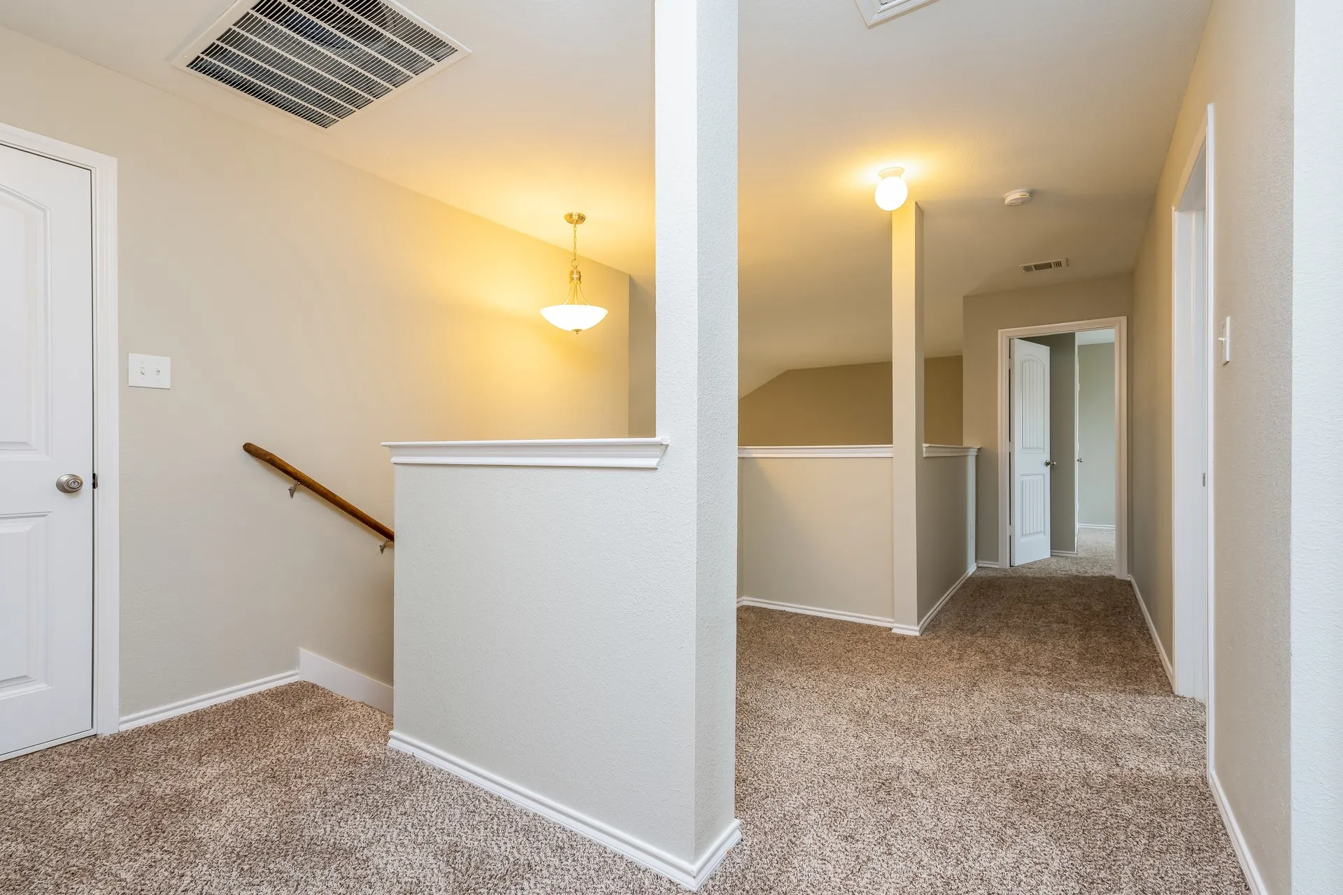 Single Family Residence For Rent in Kaufman County , 2212 Tombstone Road, Forney, Texas 75126, 4 Bedroom, 3 Bathroom, 2 Garage spaces, 2,580 Sqft, built in 2017, mls#21403994, Real Estate Agent in Forney, Homes For Rent in Kaufman county, Homes For Rent in Forney, Realtor in Forney Texas, Real Estate Brokerage Independent Realty Texas, Luminita Cordes Realtor