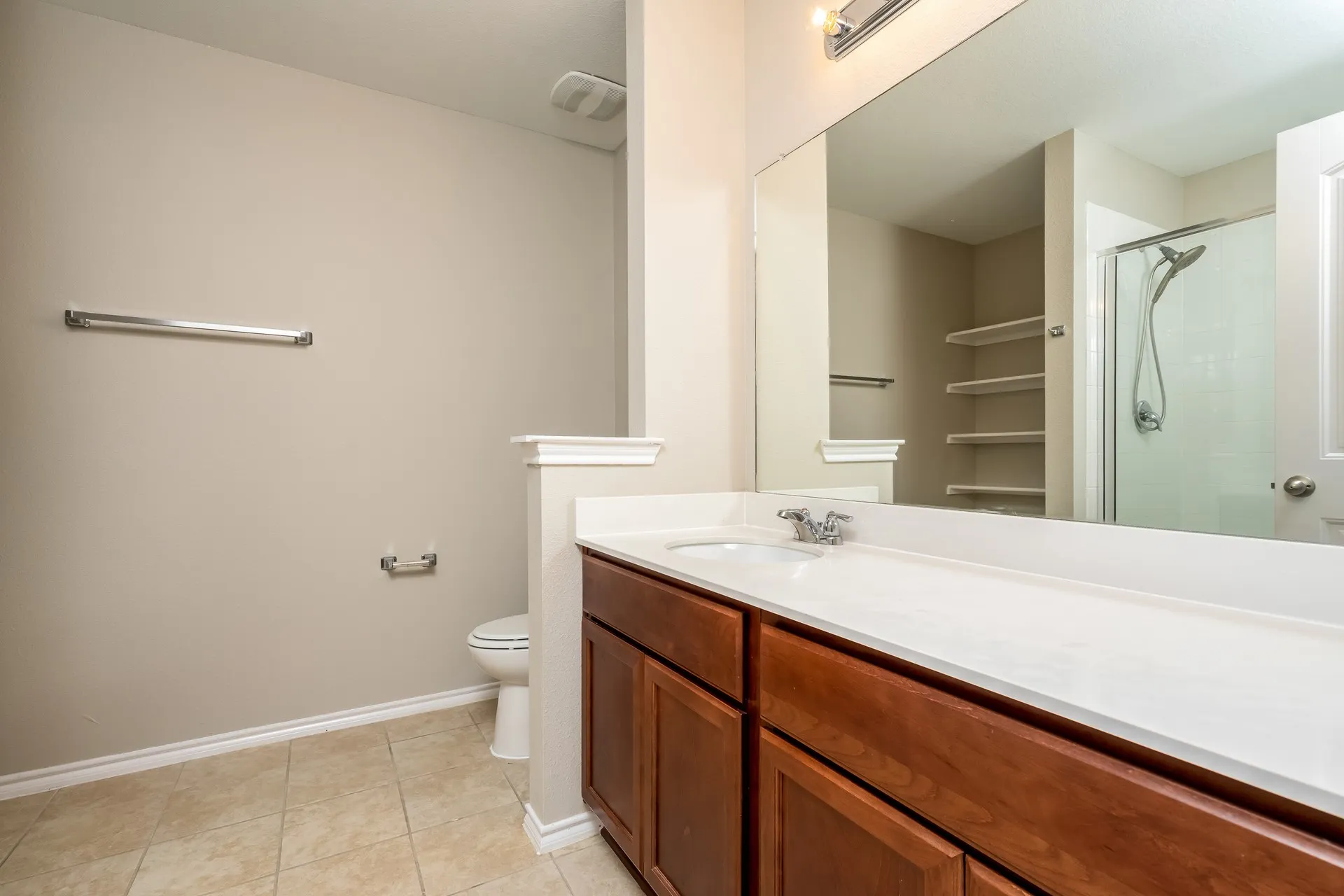 Single Family Residence For Rent in Kaufman County , 2212 Tombstone Road, Forney, Texas 75126, 4 Bedroom, 3 Bathroom, 2 Garage spaces, 2,580 Sqft, built in 2017, mls#21403994, Real Estate Agent in Forney, Homes For Rent in Kaufman county, Homes For Rent in Forney, Realtor in Forney Texas, Real Estate Brokerage Independent Realty Texas, Luminita Cordes Realtor