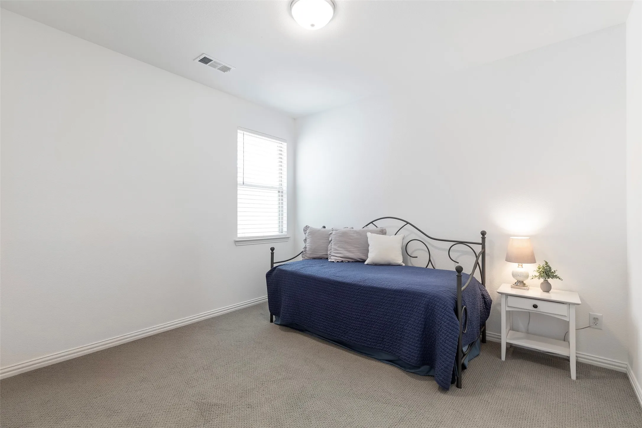 Single Family Residence For Sale in Denton County , 9605 Sunset Lane, Oak Point, Texas 75068, 4 Bedroom, 3 Bathroom, 2 Garage spaces, 2,026 Sqft, built in 2022, mls#21403523, Real Estate Agent in Oak Point, Homes For Sale in Denton county, Homes For Sale in Oak Point, Realtor in Oak Point Texas, Real Estate Brokerage Independent Realty Texas, Luminita Cordes Realtor