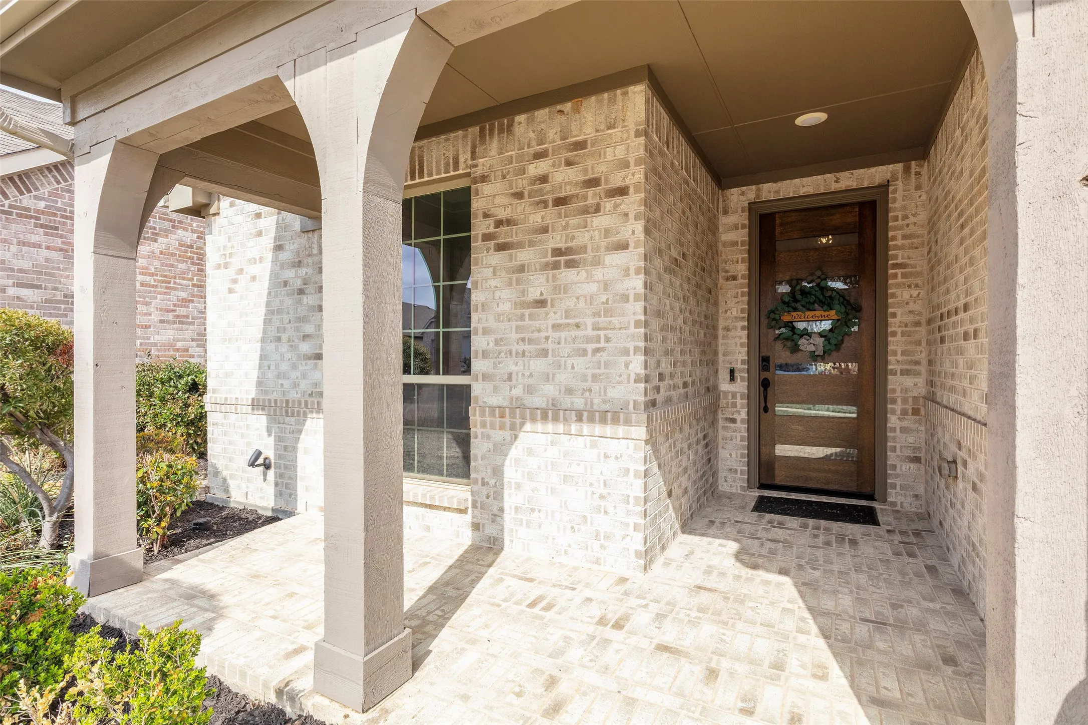 Single Family Residence For Sale in Denton County , 9605 Sunset Lane, Oak Point, Texas 75068, 4 Bedroom, 3 Bathroom, 2 Garage spaces, 2,026 Sqft, built in 2022, mls#21403523, Real Estate Agent in Oak Point, Homes For Sale in Denton county, Homes For Sale in Oak Point, Realtor in Oak Point Texas, Real Estate Brokerage Independent Realty Texas, Luminita Cordes Realtor