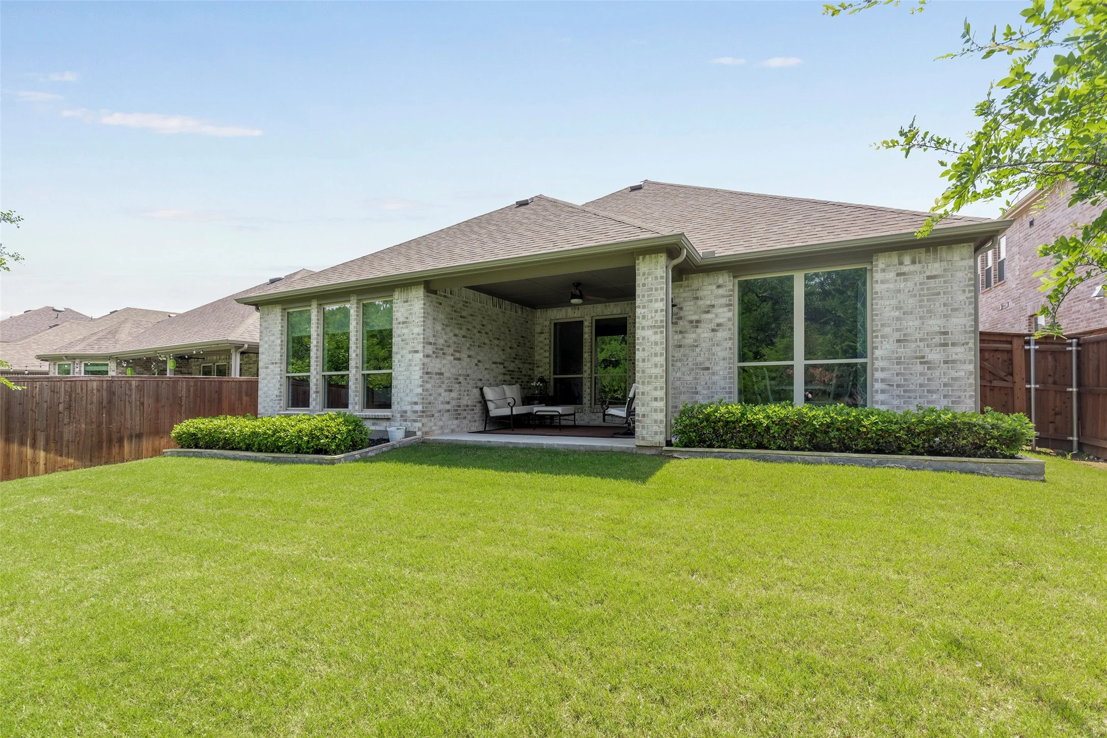 Single Family Residence For Sale in Denton County , 9605 Sunset Lane, Oak Point, Texas 75068, 4 Bedroom, 3 Bathroom, 2 Garage spaces, 2,026 Sqft, built in 2022, mls#21403523, Real Estate Agent in Oak Point, Homes For Sale in Denton county, Homes For Sale in Oak Point, Realtor in Oak Point Texas, Real Estate Brokerage Independent Realty Texas, Luminita Cordes Realtor