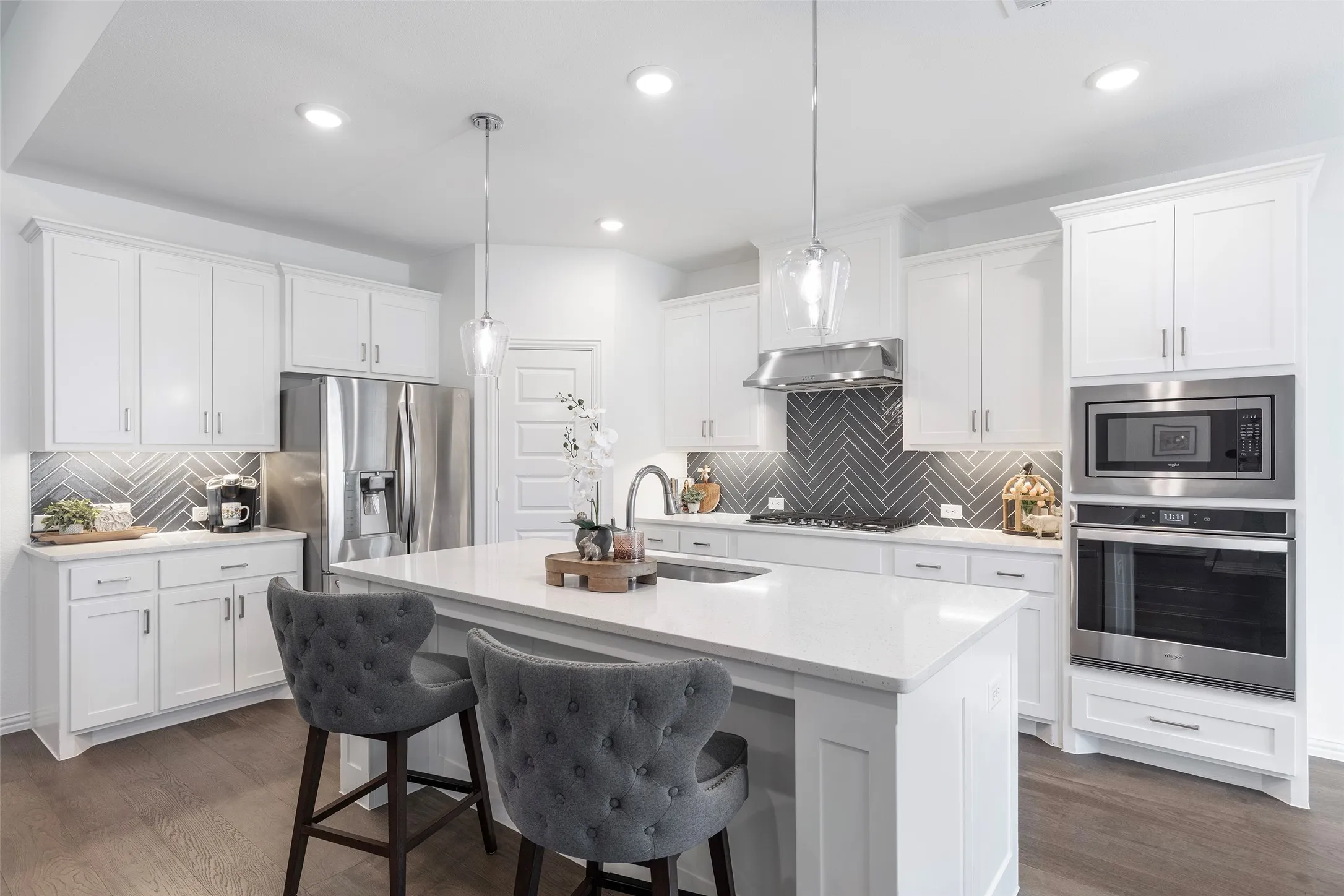 Single Family Residence For Sale in Denton County , 9605 Sunset Lane, Oak Point, Texas 75068, 4 Bedroom, 3 Bathroom, 2 Garage spaces, 2,026 Sqft, built in 2022, mls#21403523, Real Estate Agent in Oak Point, Homes For Sale in Denton county, Homes For Sale in Oak Point, Realtor in Oak Point Texas, Real Estate Brokerage Independent Realty Texas, Luminita Cordes Realtor