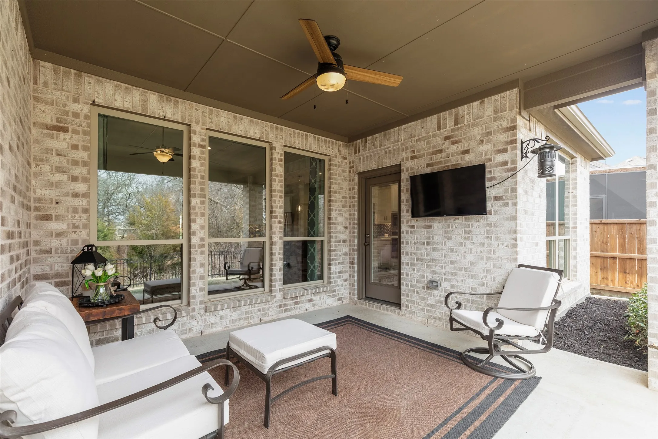 Single Family Residence For Sale in Denton County , 9605 Sunset Lane, Oak Point, Texas 75068, 4 Bedroom, 3 Bathroom, 2 Garage spaces, 2,026 Sqft, built in 2022, mls#21403523, Real Estate Agent in Oak Point, Homes For Sale in Denton county, Homes For Sale in Oak Point, Realtor in Oak Point Texas, Real Estate Brokerage Independent Realty Texas, Luminita Cordes Realtor