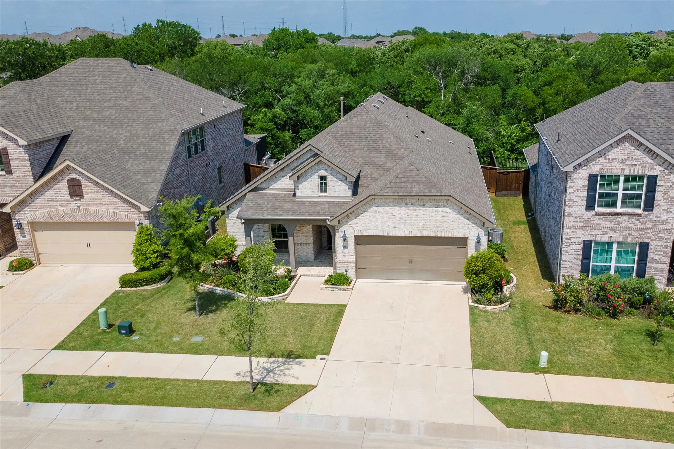 Single Family Residence For Sale in Denton County , 9605 Sunset Lane, Oak Point, Texas 75068, 4 Bedroom, 3 Bathroom, 2 Garage spaces, 2,026 Sqft, built in 2022, mls#21403523, Real Estate Agent in Oak Point, Homes For Sale in Denton county, Homes For Sale in Oak Point, Realtor in Oak Point Texas, Real Estate Brokerage Independent Realty Texas, Luminita Cordes Realtor