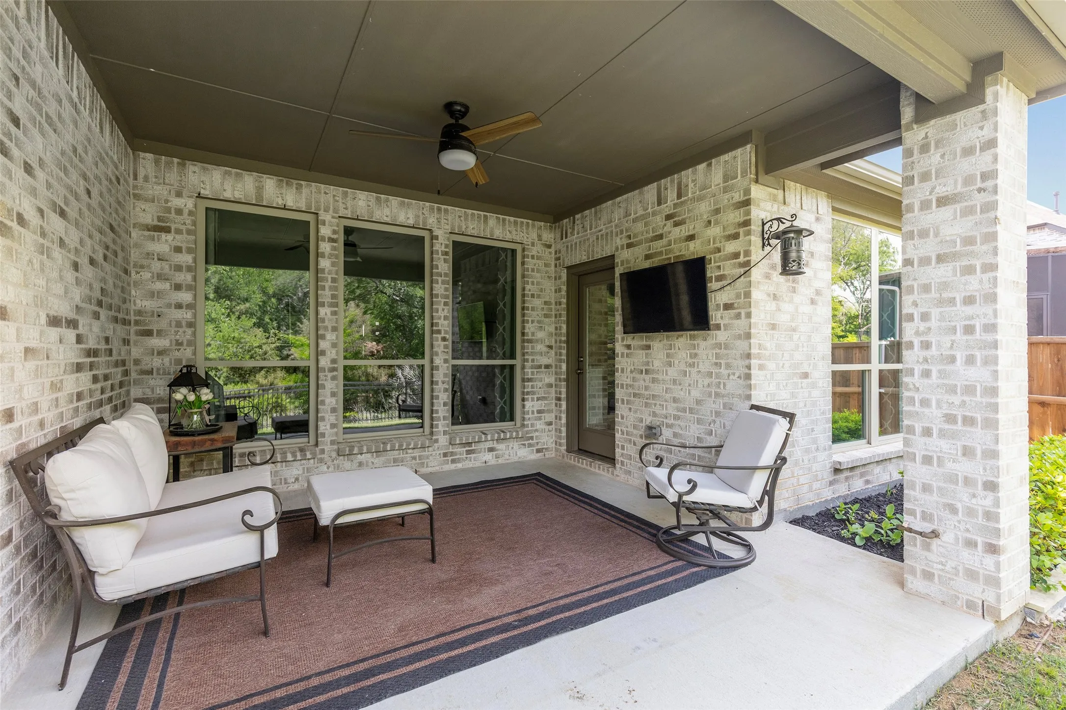 Single Family Residence For Sale in Denton County , 9605 Sunset Lane, Oak Point, Texas 75068, 4 Bedroom, 3 Bathroom, 2 Garage spaces, 2,026 Sqft, built in 2022, mls#21403523, Real Estate Agent in Oak Point, Homes For Sale in Denton county, Homes For Sale in Oak Point, Realtor in Oak Point Texas, Real Estate Brokerage Independent Realty Texas, Luminita Cordes Realtor