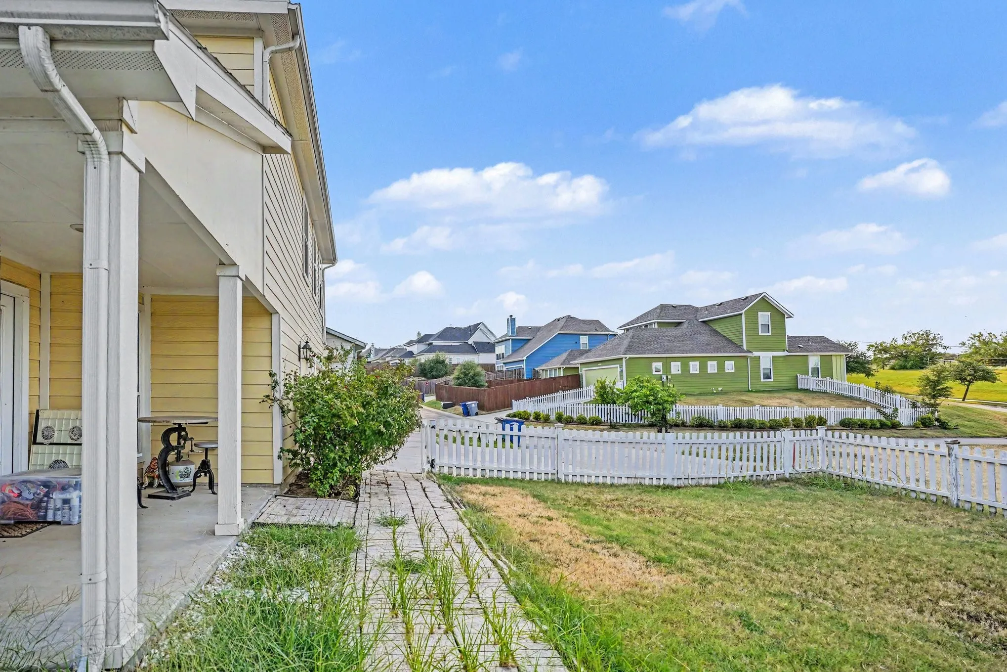 Single Family Residence For Sale in Dallas County , 6903 Truth Drive, Dallas, Texas 75236, 3 Bedroom, 3 Bathroom, 3 Garage spaces, 2,583 Sqft, built in 2018, mls#21403620, Real Estate Agent in Dallas, Homes For Sale in Dallas county, Homes For Sale in Dallas, Realtor in Dallas Texas, Real Estate Brokerage Independent Realty Texas, Luminita Cordes Realtor