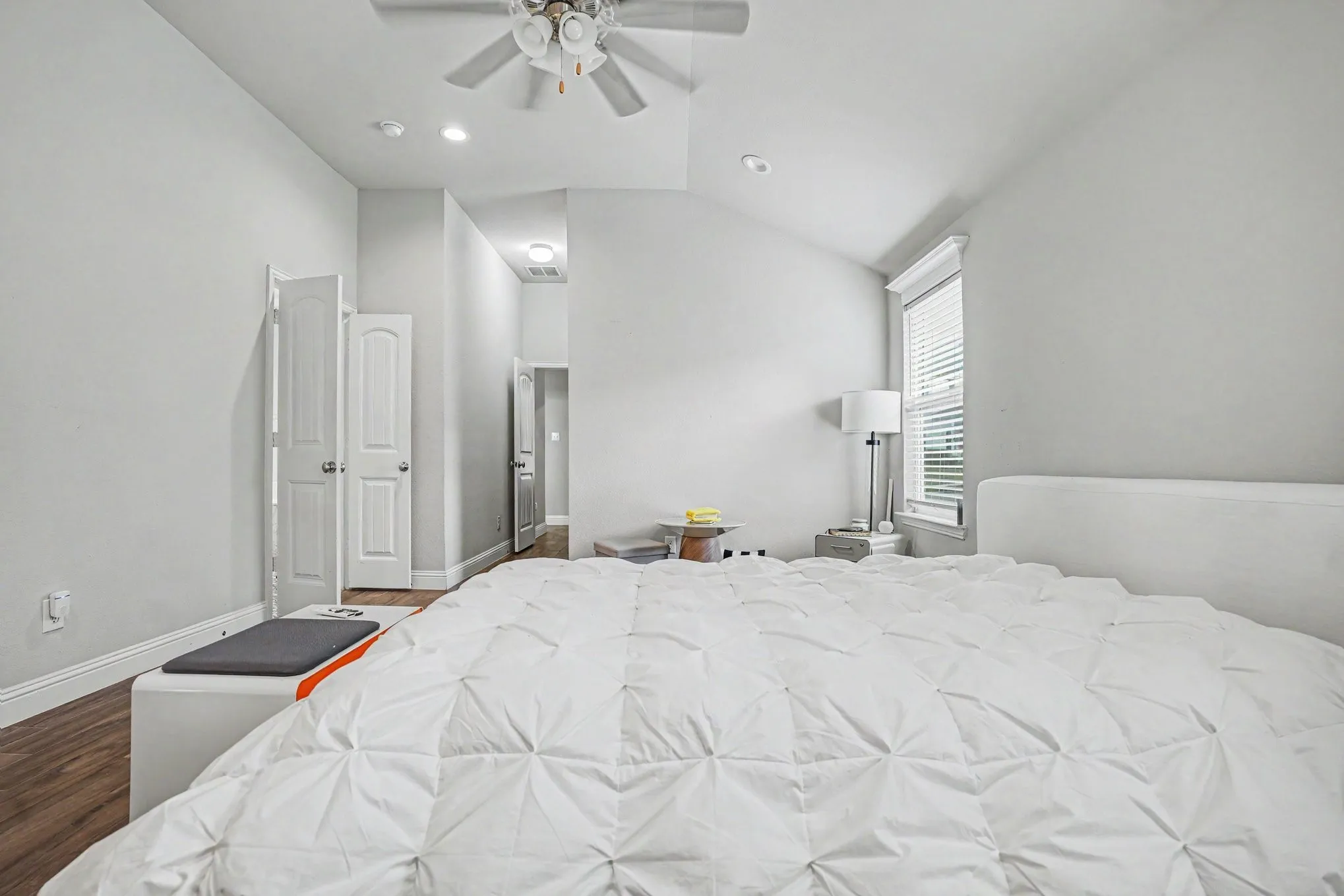 Single Family Residence For Sale in Dallas County , 6903 Truth Drive, Dallas, Texas 75236, 3 Bedroom, 3 Bathroom, 3 Garage spaces, 2,583 Sqft, built in 2018, mls#21403620, Real Estate Agent in Dallas, Homes For Sale in Dallas county, Homes For Sale in Dallas, Realtor in Dallas Texas, Real Estate Brokerage Independent Realty Texas, Luminita Cordes Realtor