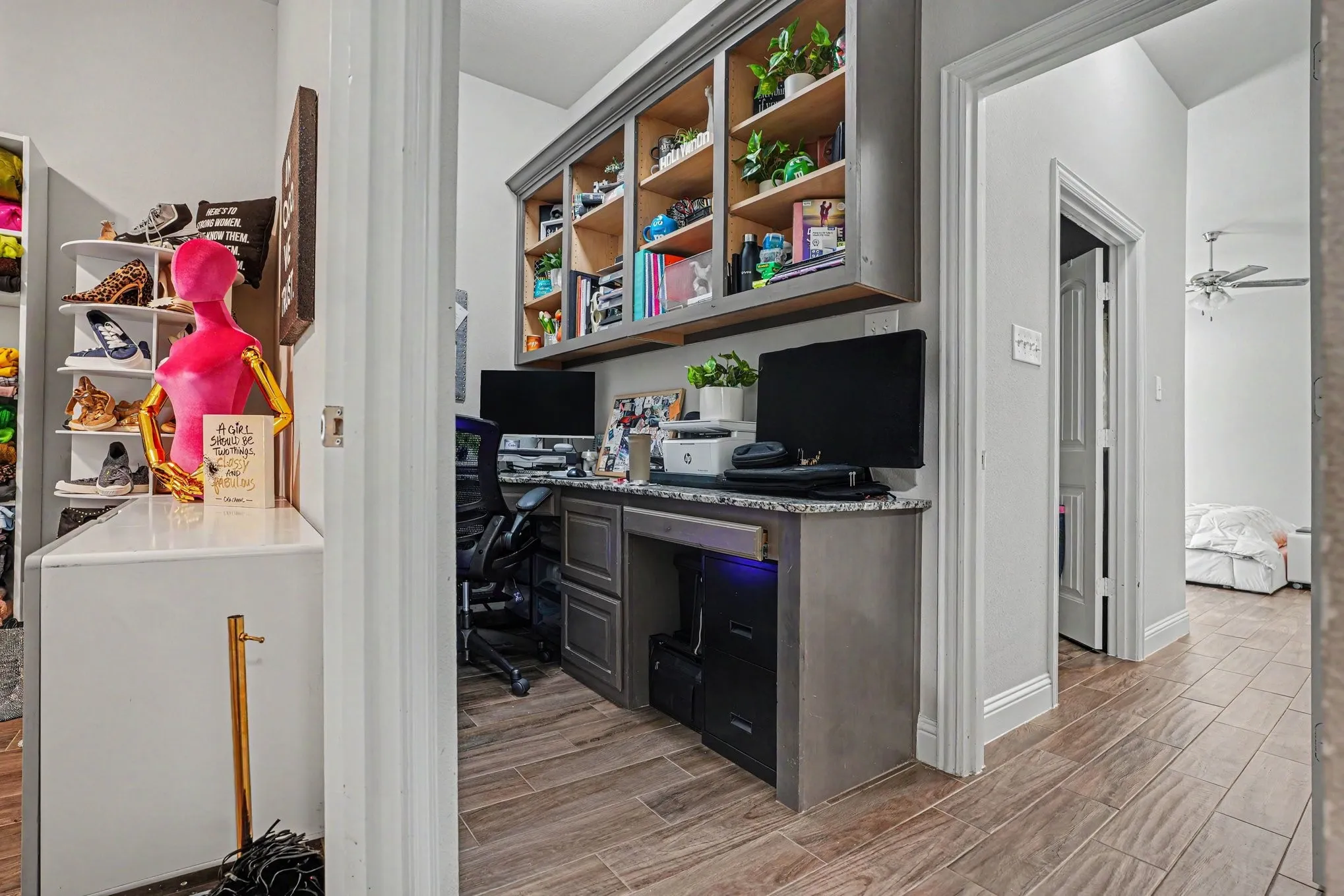 Single Family Residence For Sale in Dallas County , 6903 Truth Drive, Dallas, Texas 75236, 3 Bedroom, 3 Bathroom, 3 Garage spaces, 2,583 Sqft, built in 2018, mls#21403620, Real Estate Agent in Dallas, Homes For Sale in Dallas county, Homes For Sale in Dallas, Realtor in Dallas Texas, Real Estate Brokerage Independent Realty Texas, Luminita Cordes Realtor