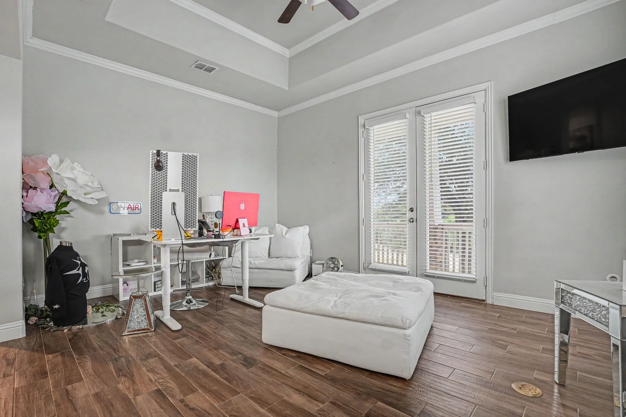 Single Family Residence For Sale in Dallas County , 6903 Truth Drive, Dallas, Texas 75236, 3 Bedroom, 3 Bathroom, 3 Garage spaces, 2,583 Sqft, built in 2018, mls#21403620, Real Estate Agent in Dallas, Homes For Sale in Dallas county, Homes For Sale in Dallas, Realtor in Dallas Texas, Real Estate Brokerage Independent Realty Texas, Luminita Cordes Realtor