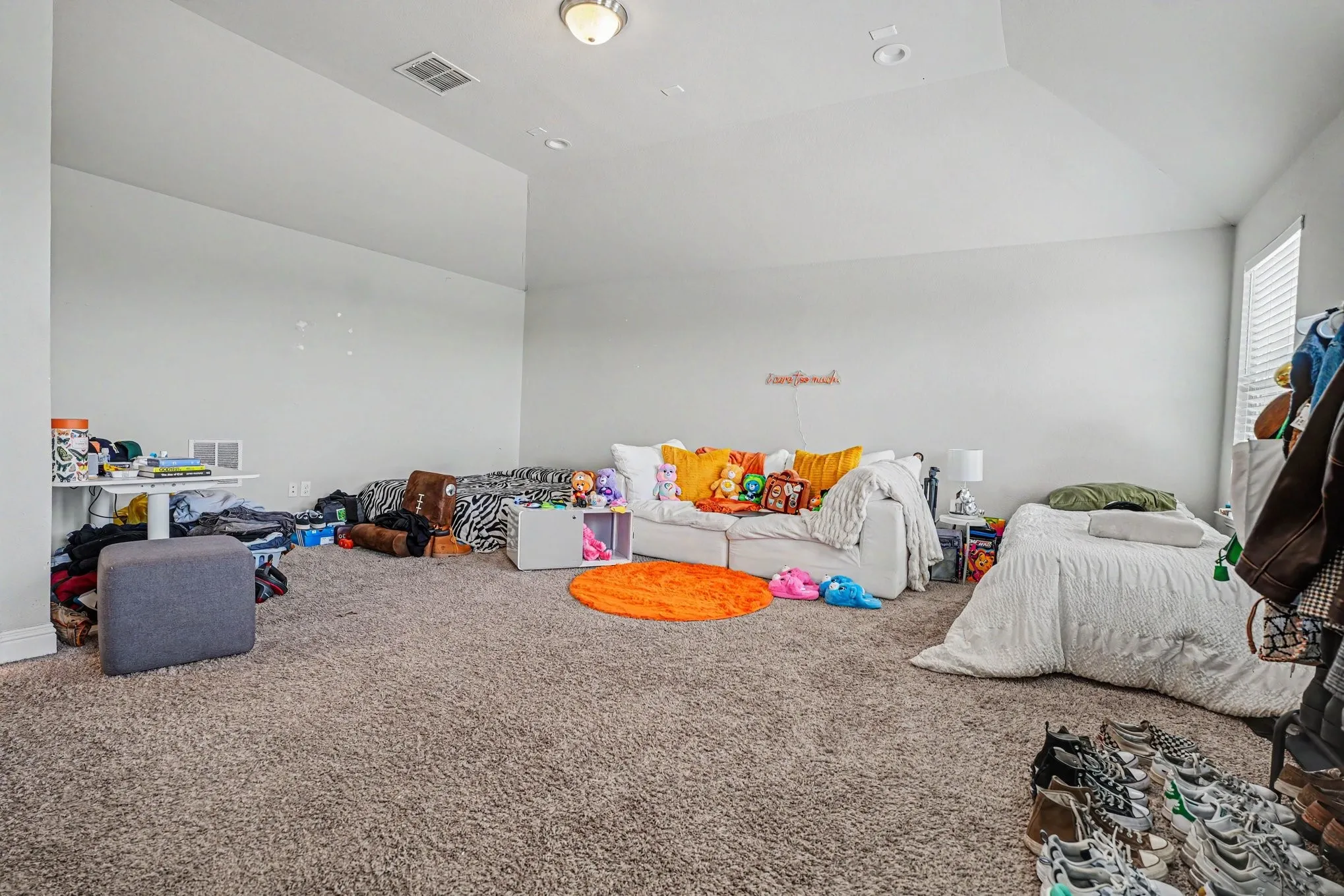 Single Family Residence For Sale in Dallas County , 6903 Truth Drive, Dallas, Texas 75236, 3 Bedroom, 3 Bathroom, 3 Garage spaces, 2,583 Sqft, built in 2018, mls#21403620, Real Estate Agent in Dallas, Homes For Sale in Dallas county, Homes For Sale in Dallas, Realtor in Dallas Texas, Real Estate Brokerage Independent Realty Texas, Luminita Cordes Realtor
