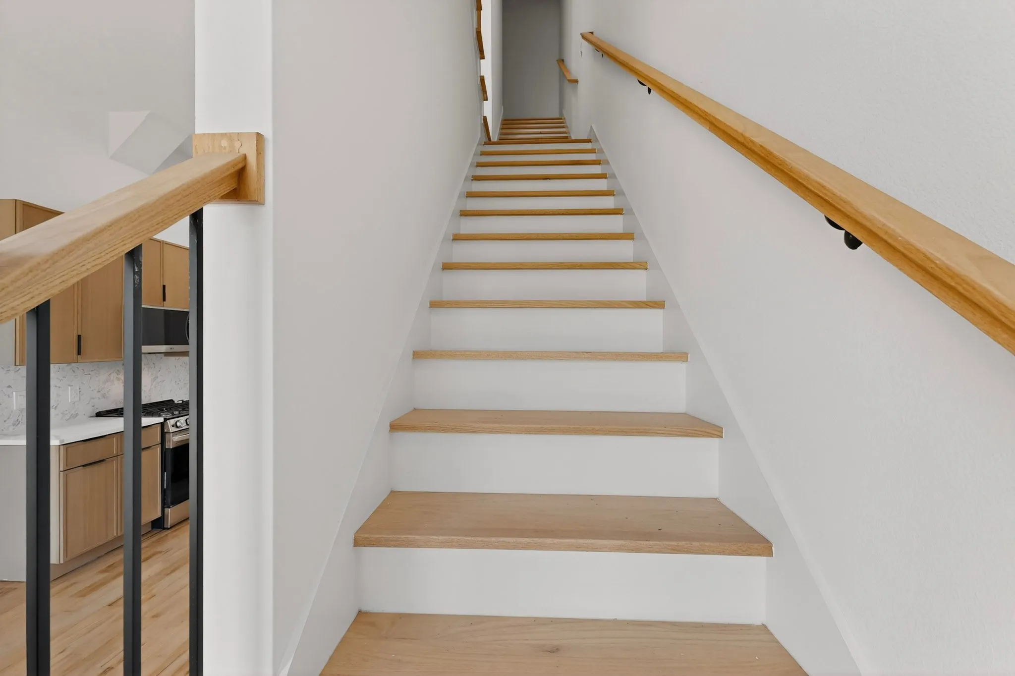 Condominium For Rent in Dallas County , 2080 Kelly Avenue 108, Dallas, Texas 75215, 2 Bedroom, 3 Bathroom, 1 Garage spaces, 1,199 Sqft, built in 2026, mls#21403995, Real Estate Agent in Dallas, Homes For Rent in Dallas county, Homes For Rent in Dallas, Realtor in Dallas Texas, Real Estate Brokerage Independent Realty Texas, Luminita Cordes Realtor
