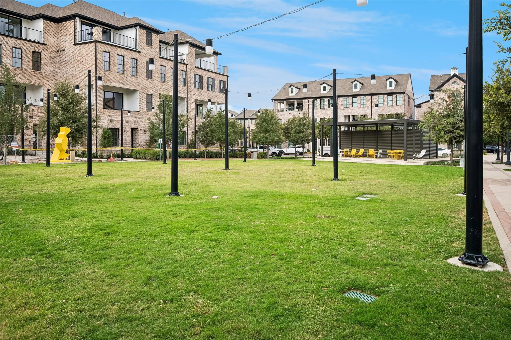 Townhouse For Sale in Dallas County , 14957 Oak Street, Addison, Texas 75001, 2 Bedroom, 2 Bathroom, 2 Garage spaces, 1,440 Sqft, built in 2020, mls#21403775, Real Estate Agent in Addison, Homes For Sale in Dallas county, Homes For Sale in Addison, Realtor in Addison Texas, Real Estate Brokerage Independent Realty Texas, Luminita Cordes Realtor