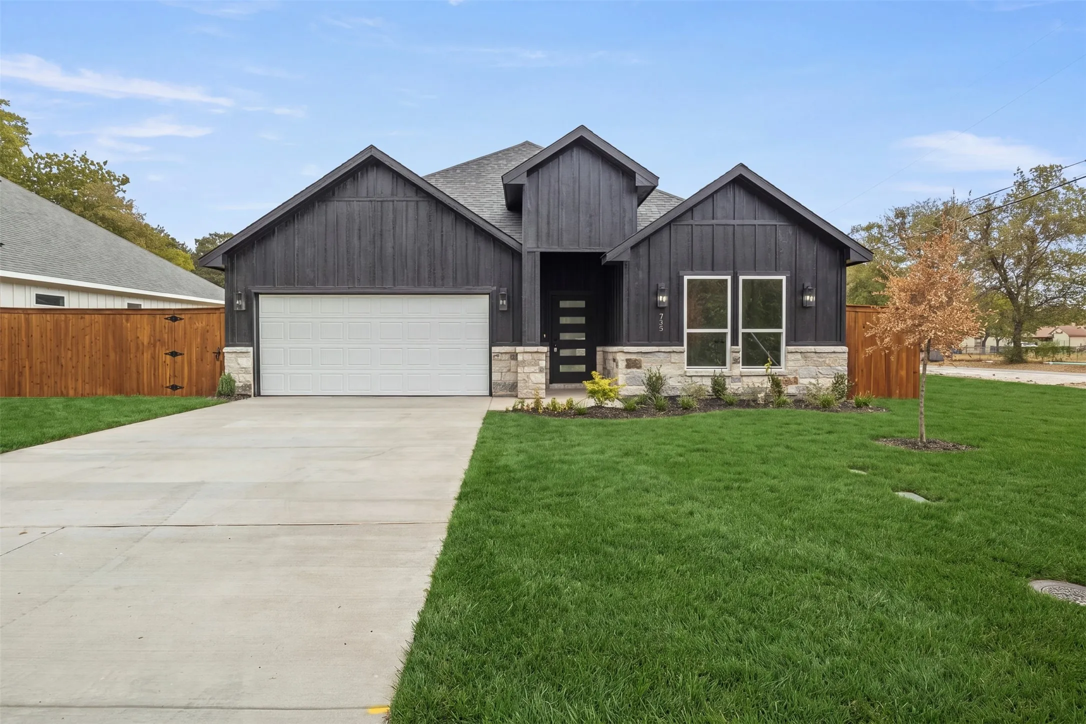 Single Family Residence For Sale in Dallas County , 736 Old London Lane, Mesquite, Texas 75149, 3 Bedroom, 2 Bathroom, 2 Garage spaces, 1,710 Sqft, built in 2026, mls#21402651, Real Estate Agent in Mesquite, Homes For Sale in Dallas county, Homes For Sale in Mesquite, Realtor in Mesquite Texas, Real Estate Brokerage Independent Realty Texas, Luminita Cordes Realtor