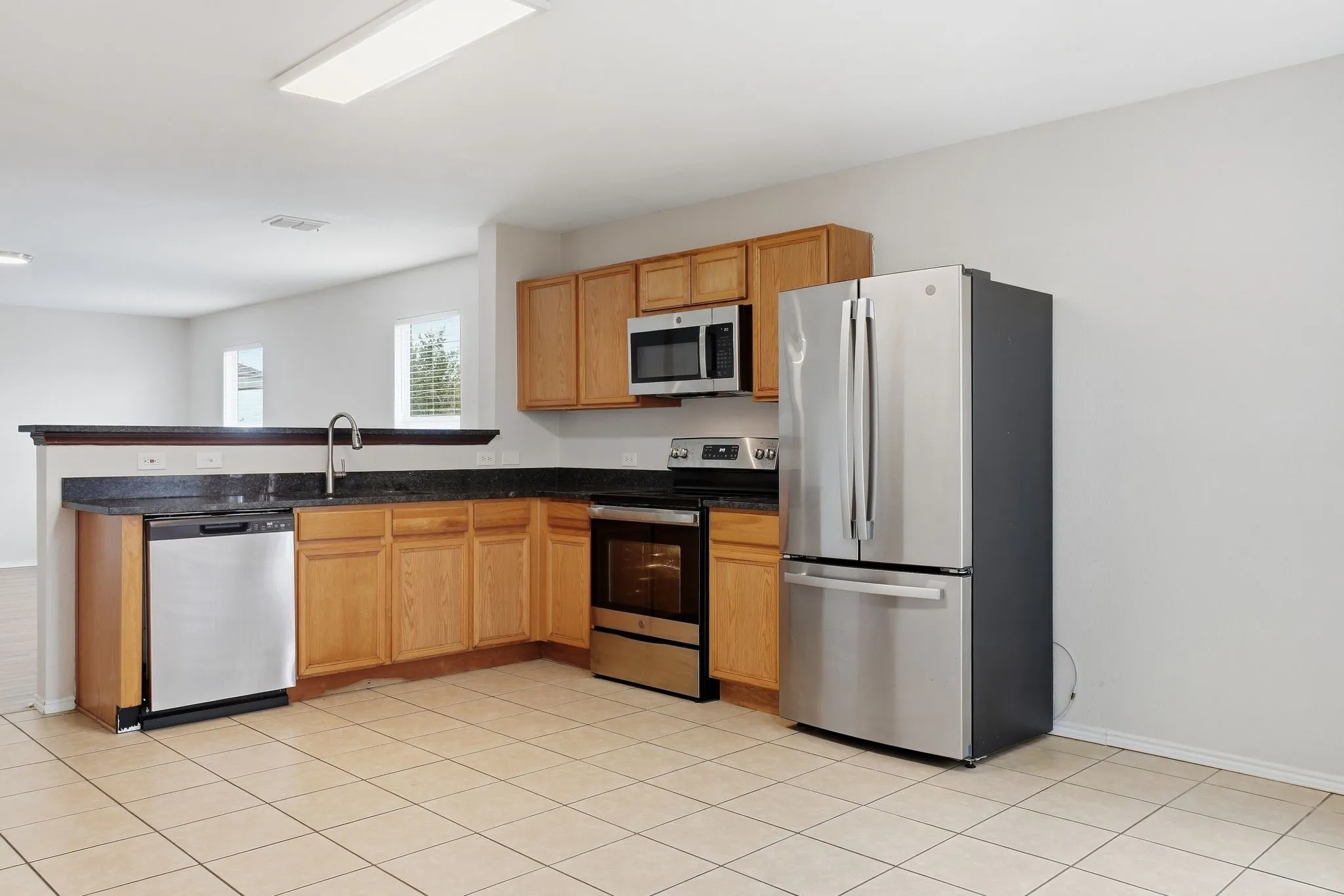 Single Family Residence For Sale in Tarrant County , 14116 Cochise Drive, Fort Worth, Texas 76052, 4 Bedroom, 3 Bathroom, 2 Garage spaces, 2,540 Sqft, built in 2005, mls#21398760, Real Estate Agent in Fort Worth, Homes For Sale in Tarrant county, Homes For Sale in Fort Worth, Realtor in Fort Worth Texas, Real Estate Brokerage Independent Realty Texas, Luminita Cordes Realtor