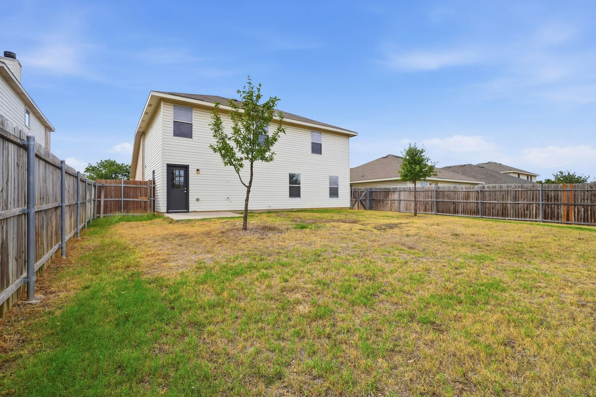 Single Family Residence For Sale in Tarrant County , 14116 Cochise Drive, Fort Worth, Texas 76052, 4 Bedroom, 3 Bathroom, 2 Garage spaces, 2,540 Sqft, built in 2005, mls#21398760, Real Estate Agent in Fort Worth, Homes For Sale in Tarrant county, Homes For Sale in Fort Worth, Realtor in Fort Worth Texas, Real Estate Brokerage Independent Realty Texas, Luminita Cordes Realtor