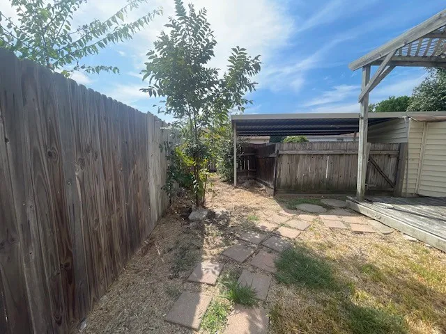 Duplex For Rent in Tarrant County , 2440 Sunflower Drive, Arlington, Texas 76014, 2 Bedroom, 2 Bathroom, Garage spaces, 1,170 Sqft, built in 1983, mls#21403999, Real Estate Agent in Arlington, Homes For Rent in Tarrant county, Homes For Rent in Arlington, Realtor in Arlington Texas, Real Estate Brokerage Independent Realty Texas, Luminita Cordes Realtor