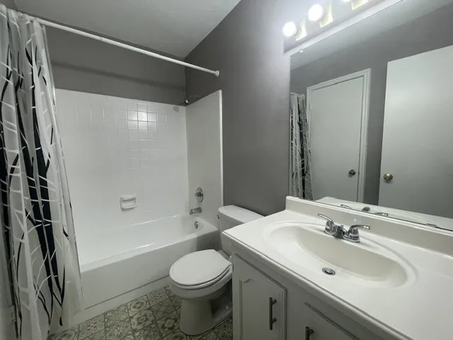 Duplex For Rent in Tarrant County , 2440 Sunflower Drive, Arlington, Texas 76014, 2 Bedroom, 2 Bathroom, Garage spaces, 1,170 Sqft, built in 1983, mls#21403999, Real Estate Agent in Arlington, Homes For Rent in Tarrant county, Homes For Rent in Arlington, Realtor in Arlington Texas, Real Estate Brokerage Independent Realty Texas, Luminita Cordes Realtor