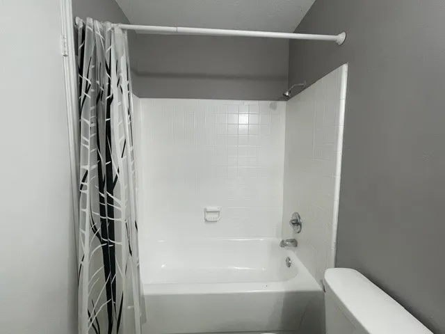 Duplex For Rent in Tarrant County , 2440 Sunflower Drive, Arlington, Texas 76014, 2 Bedroom, 2 Bathroom, Garage spaces, 1,170 Sqft, built in 1983, mls#21403999, Real Estate Agent in Arlington, Homes For Rent in Tarrant county, Homes For Rent in Arlington, Realtor in Arlington Texas, Real Estate Brokerage Independent Realty Texas, Luminita Cordes Realtor
