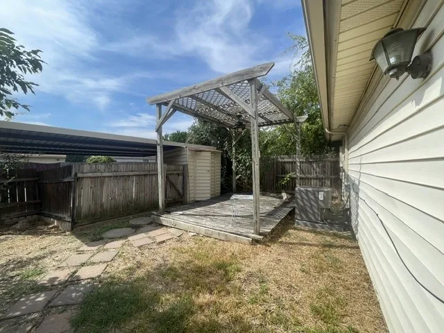 Duplex For Rent in Tarrant County , 2440 Sunflower Drive, Arlington, Texas 76014, 2 Bedroom, 2 Bathroom, Garage spaces, 1,170 Sqft, built in 1983, mls#21403999, Real Estate Agent in Arlington, Homes For Rent in Tarrant county, Homes For Rent in Arlington, Realtor in Arlington Texas, Real Estate Brokerage Independent Realty Texas, Luminita Cordes Realtor