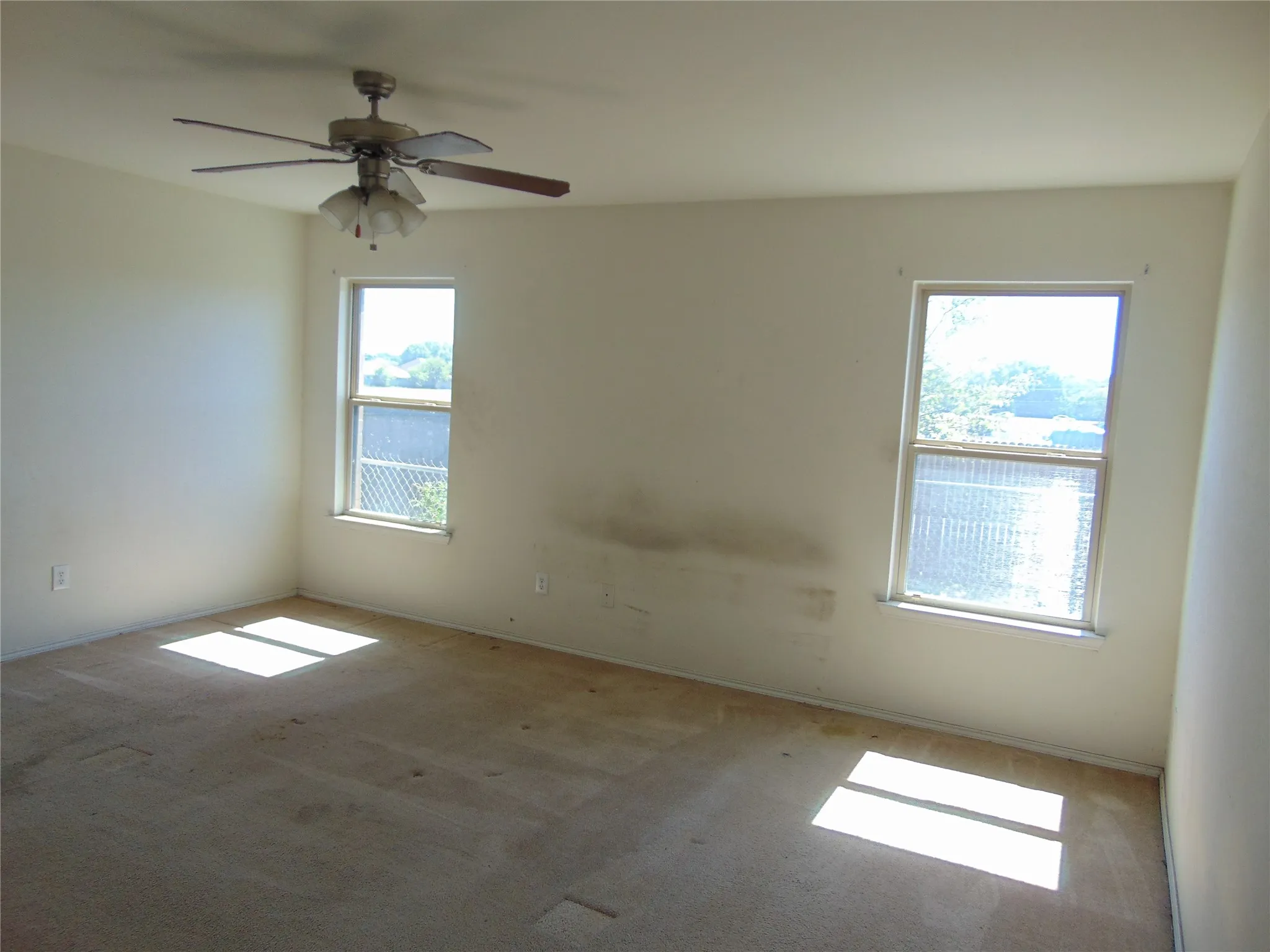 Single Family Residence For Sale in Dallas County , 1430 Waldrop Drive, Lancaster, Texas 75146, 4 Bedroom, 2 Bathroom, 2 Garage spaces, 2,226 Sqft, built in 2011, mls#21402937, Real Estate Agent in Lancaster, Homes For Sale in Dallas county, Homes For Sale in Lancaster, Realtor in Lancaster Texas, Real Estate Brokerage Independent Realty Texas, Luminita Cordes Realtor