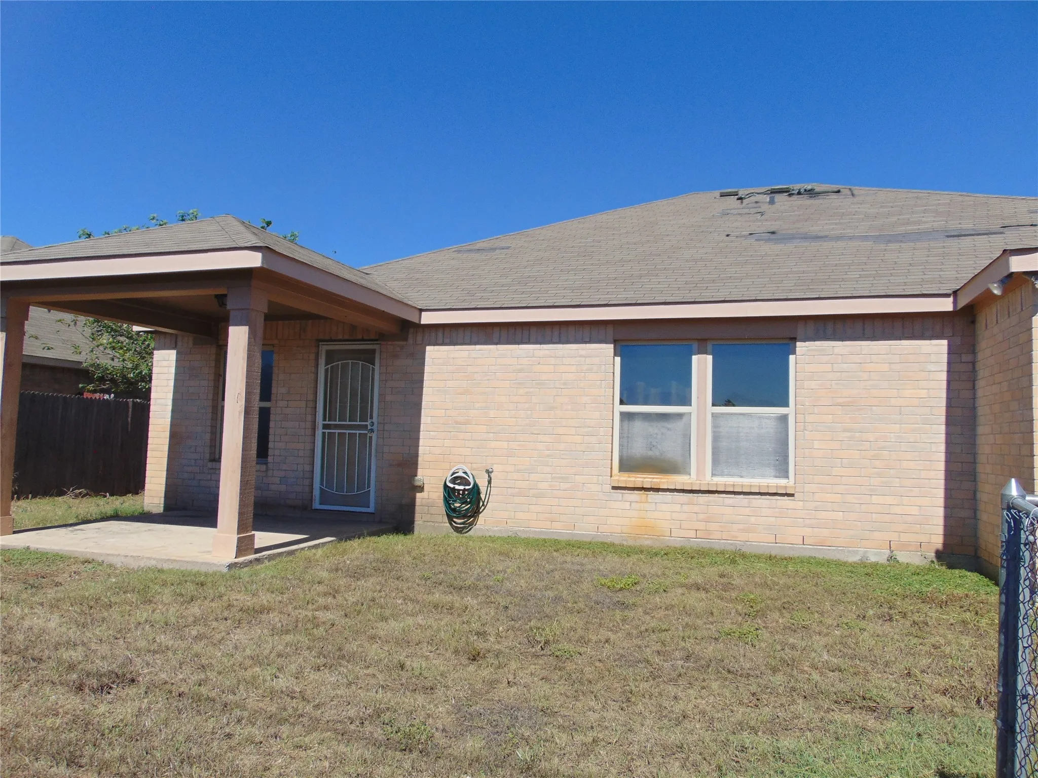 Single Family Residence For Sale in Dallas County , 1430 Waldrop Drive, Lancaster, Texas 75146, 4 Bedroom, 2 Bathroom, 2 Garage spaces, 2,226 Sqft, built in 2011, mls#21402937, Real Estate Agent in Lancaster, Homes For Sale in Dallas county, Homes For Sale in Lancaster, Realtor in Lancaster Texas, Real Estate Brokerage Independent Realty Texas, Luminita Cordes Realtor