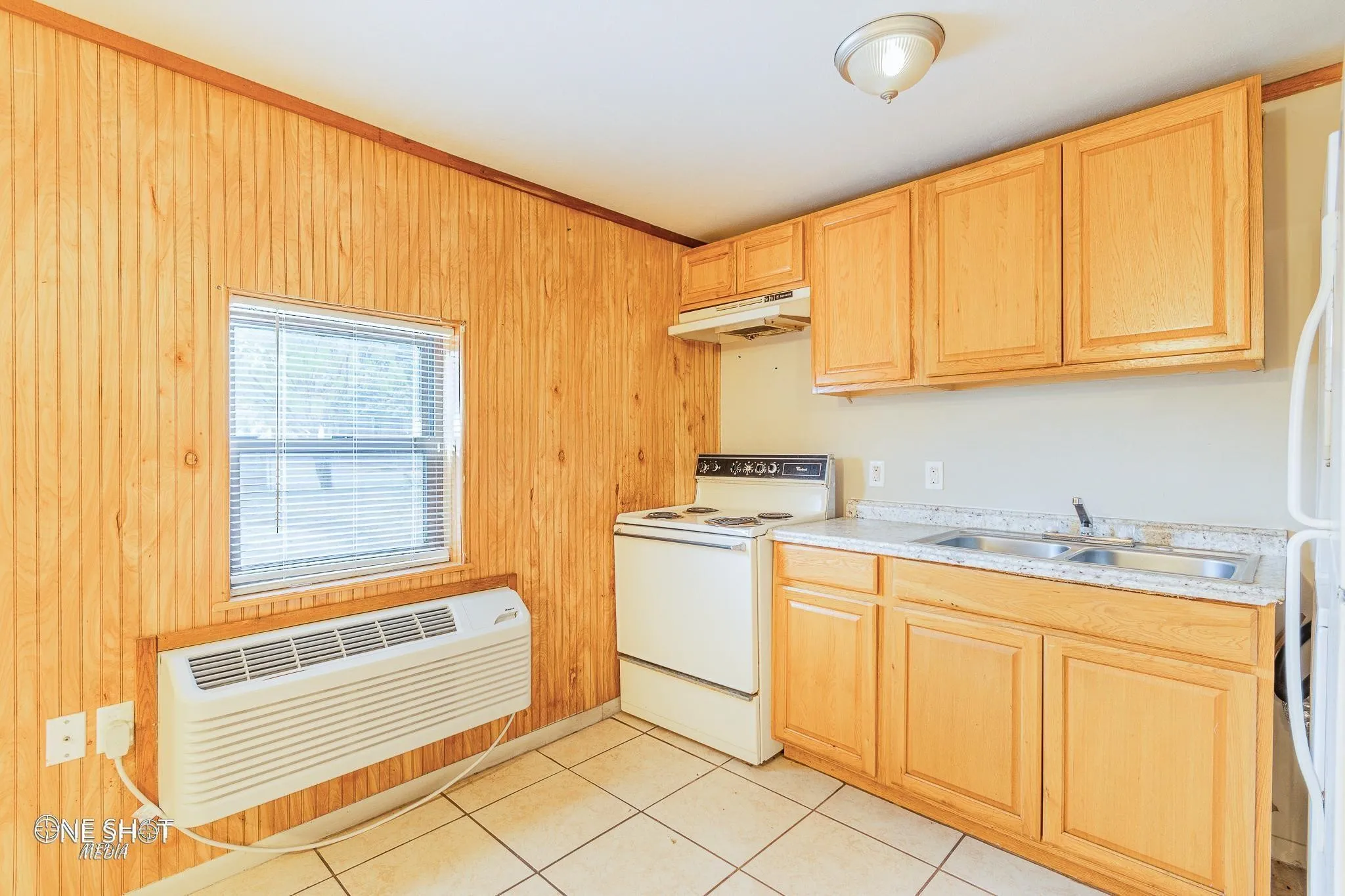 Duplex For Rent in Taylor County , 104 College Drive B, Abilene, Texas 79601, 0, 1 Bathroom, Garage spaces, 2,120 Sqft, built in 1929, mls#21404030, Real Estate Agent in Abilene, Homes For Rent in Taylor county, Homes For Rent in Abilene, Realtor in Abilene Texas, Real Estate Brokerage Independent Realty Texas, Luminita Cordes Realtor