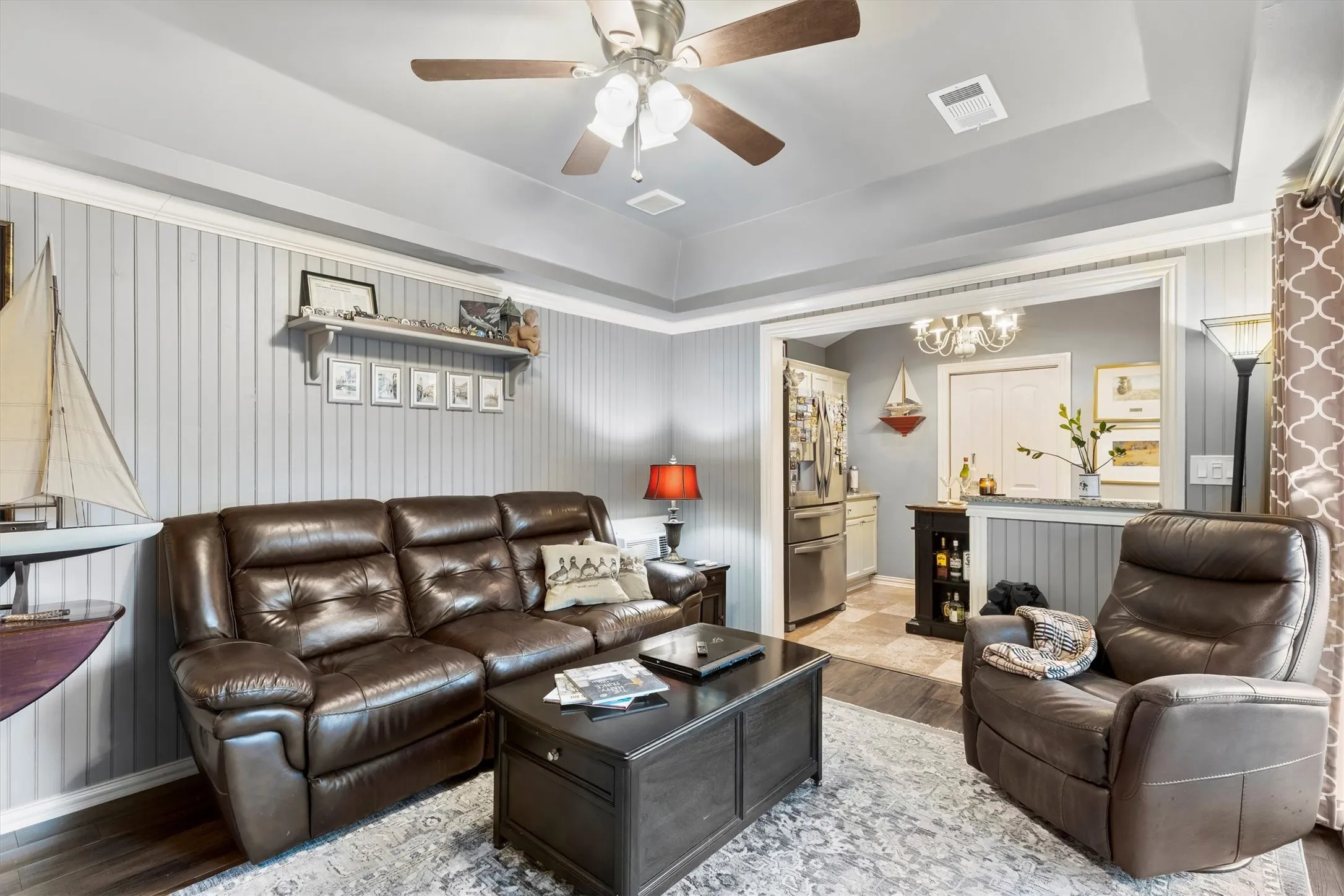 Single Family Residence For Sale in Dallas County , 1432 Sylvan Avenue, Dallas, Texas 75208, 3 Bedroom, 4 Bathroom, Garage spaces, 3,130 Sqft, built in 1949, mls#21403843, Real Estate Agent in Dallas, Homes For Sale in Dallas county, Homes For Sale in Dallas, Realtor in Dallas Texas, Real Estate Brokerage Independent Realty Texas, Luminita Cordes Realtor