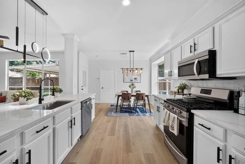 Single Family Residence For Rent in Collin County , 11268 Covey Lane, Frisco, Texas 75035, 4 Bedroom, 3 Bathroom, 2 Garage spaces, 2,416 Sqft, built in 1997, mls#21403982, Real Estate Agent in Frisco, Homes For Rent in Collin county, Homes For Rent in Frisco, Realtor in Frisco Texas, Real Estate Brokerage Independent Realty Texas, Luminita Cordes Realtor