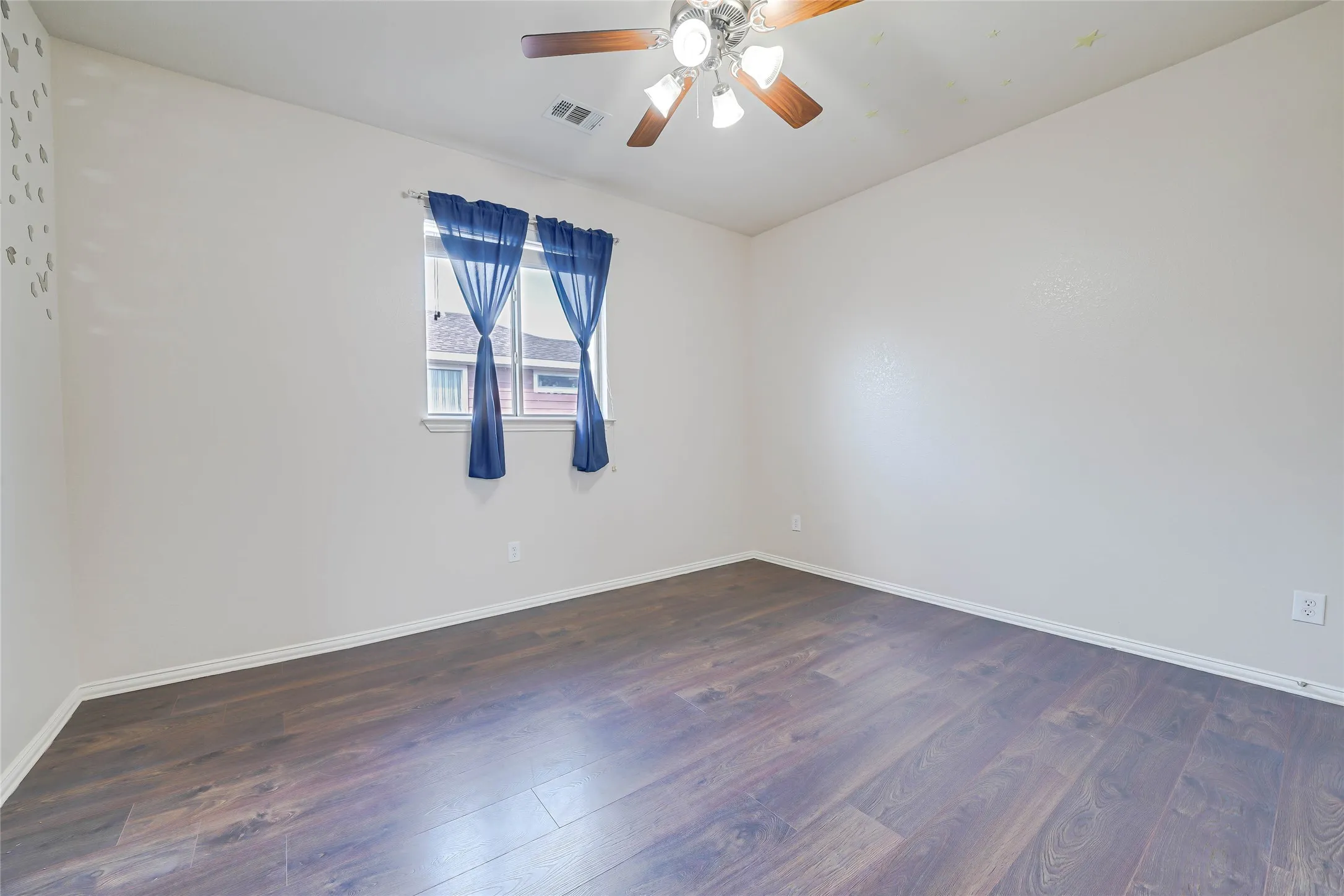 Single Family Residence For Rent in Denton County , 1316 Live Oak Lane, Savannah, Texas 76227, 4 Bedroom, 3 Bathroom, 2 Garage spaces, 2,941 Sqft, built in 2004, mls#21403985, Real Estate Agent in Savannah, Homes For Rent in Denton county, Homes For Rent in Savannah, Realtor in Savannah Texas, Real Estate Brokerage Independent Realty Texas, Luminita Cordes Realtor