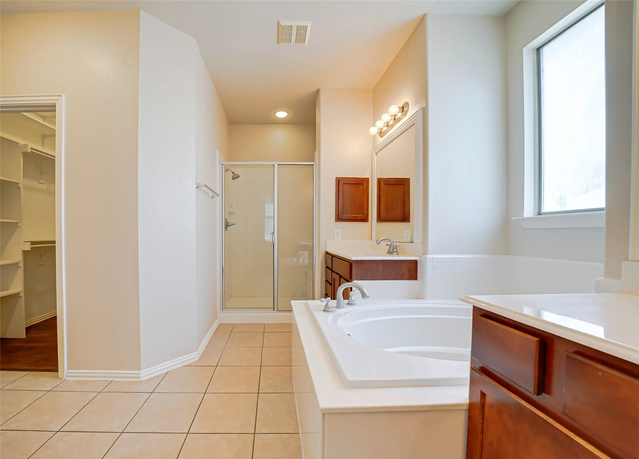 Single Family Residence For Rent in Denton County , 1316 Live Oak Lane, Savannah, Texas 76227, 4 Bedroom, 3 Bathroom, 2 Garage spaces, 2,941 Sqft, built in 2004, mls#21403985, Real Estate Agent in Savannah, Homes For Rent in Denton county, Homes For Rent in Savannah, Realtor in Savannah Texas, Real Estate Brokerage Independent Realty Texas, Luminita Cordes Realtor
