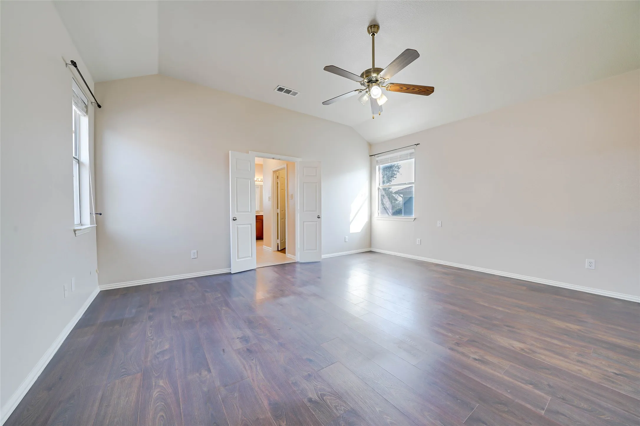 Single Family Residence For Rent in Denton County , 1316 Live Oak Lane, Savannah, Texas 76227, 4 Bedroom, 3 Bathroom, 2 Garage spaces, 2,941 Sqft, built in 2004, mls#21403985, Real Estate Agent in Savannah, Homes For Rent in Denton county, Homes For Rent in Savannah, Realtor in Savannah Texas, Real Estate Brokerage Independent Realty Texas, Luminita Cordes Realtor
