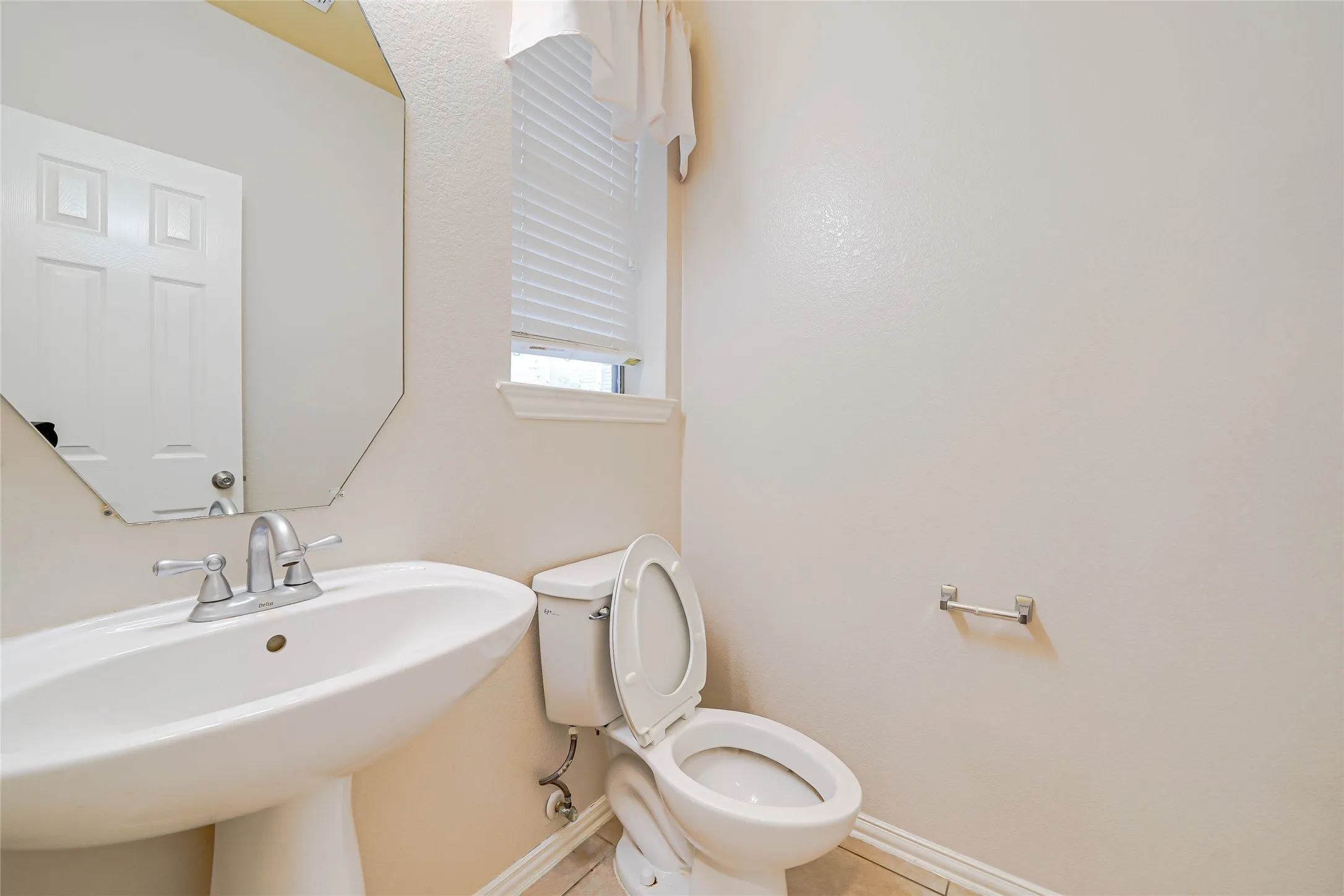 Single Family Residence For Rent in Denton County , 1316 Live Oak Lane, Savannah, Texas 76227, 4 Bedroom, 3 Bathroom, 2 Garage spaces, 2,941 Sqft, built in 2004, mls#21403985, Real Estate Agent in Savannah, Homes For Rent in Denton county, Homes For Rent in Savannah, Realtor in Savannah Texas, Real Estate Brokerage Independent Realty Texas, Luminita Cordes Realtor