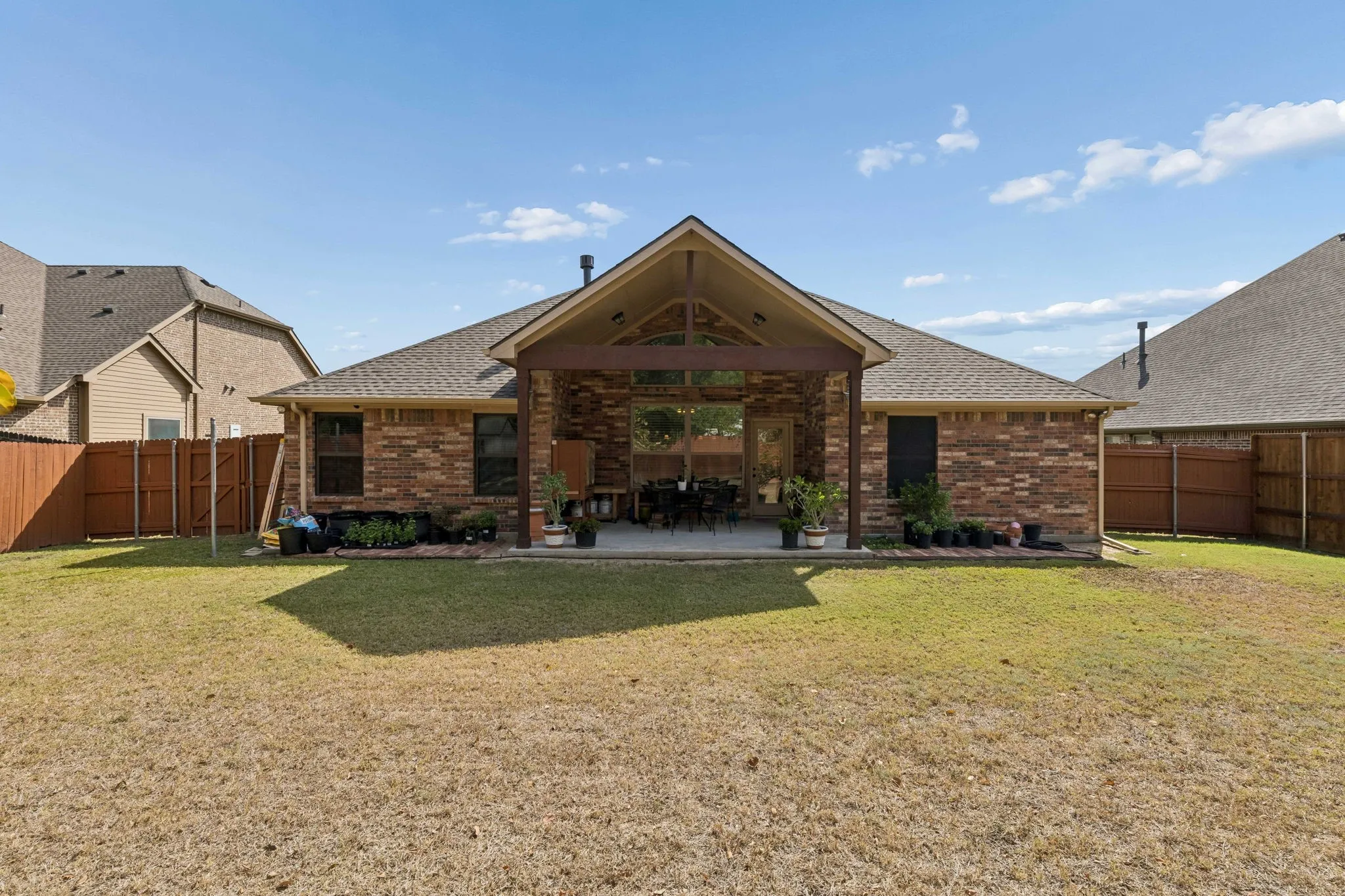 Single Family Residence For Sale in Collin County , 202 Champion Drive, Wylie, Texas 75098, 4 Bedroom, 2 Bathroom, 2 Garage spaces, 2,235 Sqft, built in 2017, mls#21400279, Real Estate Agent in Wylie, Homes For Sale in Collin county, Homes For Sale in Wylie, Realtor in Wylie Texas, Real Estate Brokerage Independent Realty Texas, Luminita Cordes Realtor