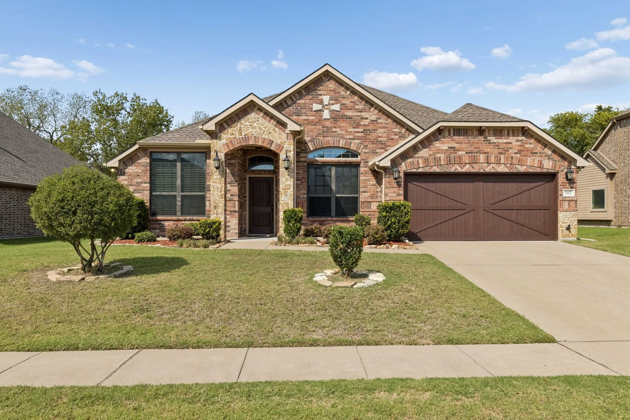 Single Family Residence For Sale in Collin County , 202 Champion Drive, Wylie, Texas 75098, 4 Bedroom, 2 Bathroom, 2 Garage spaces, 2,235 Sqft, built in 2017, mls#21400279, Real Estate Agent in Wylie, Homes For Sale in Collin county, Homes For Sale in Wylie, Realtor in Wylie Texas, Real Estate Brokerage Independent Realty Texas, Luminita Cordes Realtor