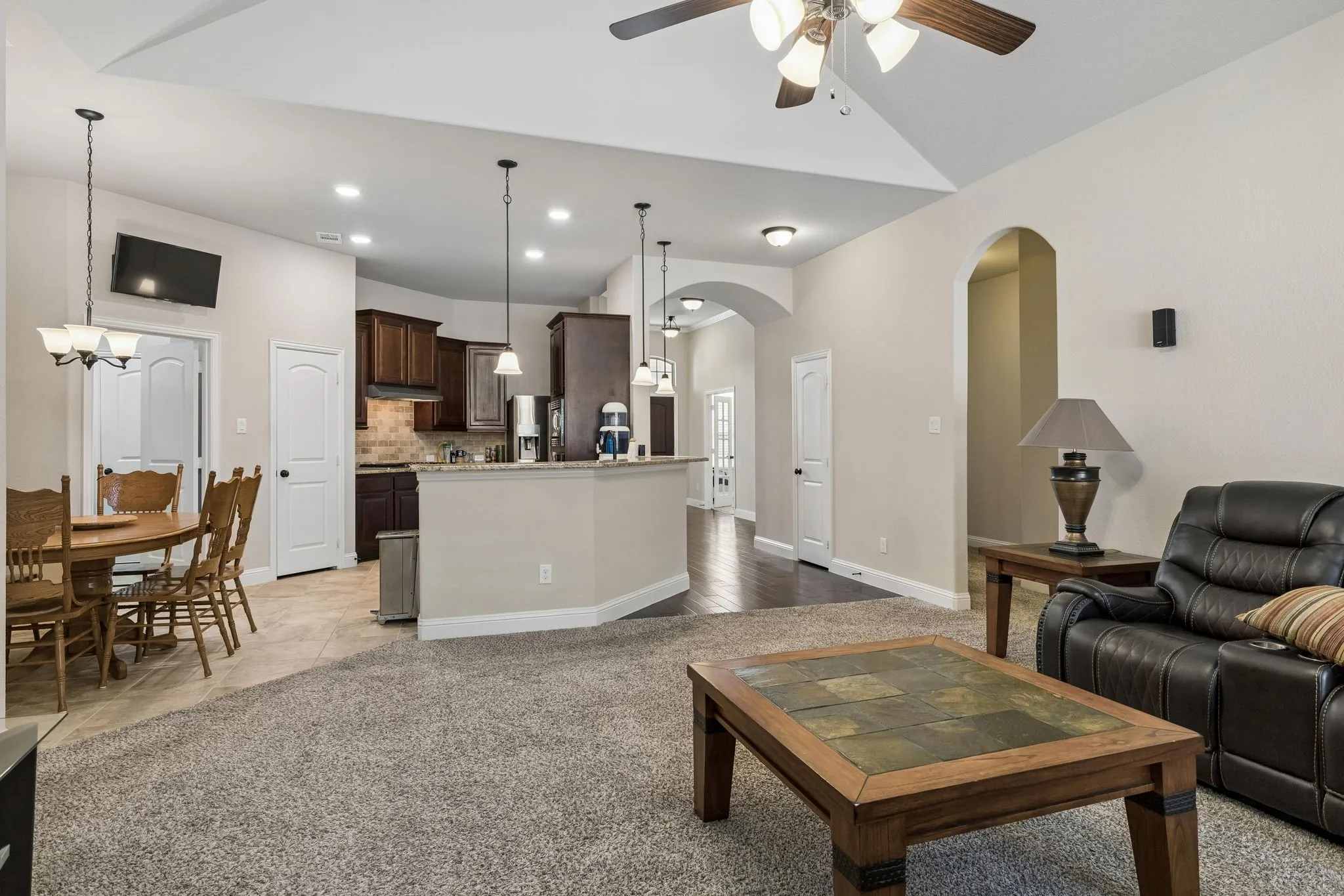 Single Family Residence For Sale in Collin County , 202 Champion Drive, Wylie, Texas 75098, 4 Bedroom, 2 Bathroom, 2 Garage spaces, 2,235 Sqft, built in 2017, mls#21400279, Real Estate Agent in Wylie, Homes For Sale in Collin county, Homes For Sale in Wylie, Realtor in Wylie Texas, Real Estate Brokerage Independent Realty Texas, Luminita Cordes Realtor