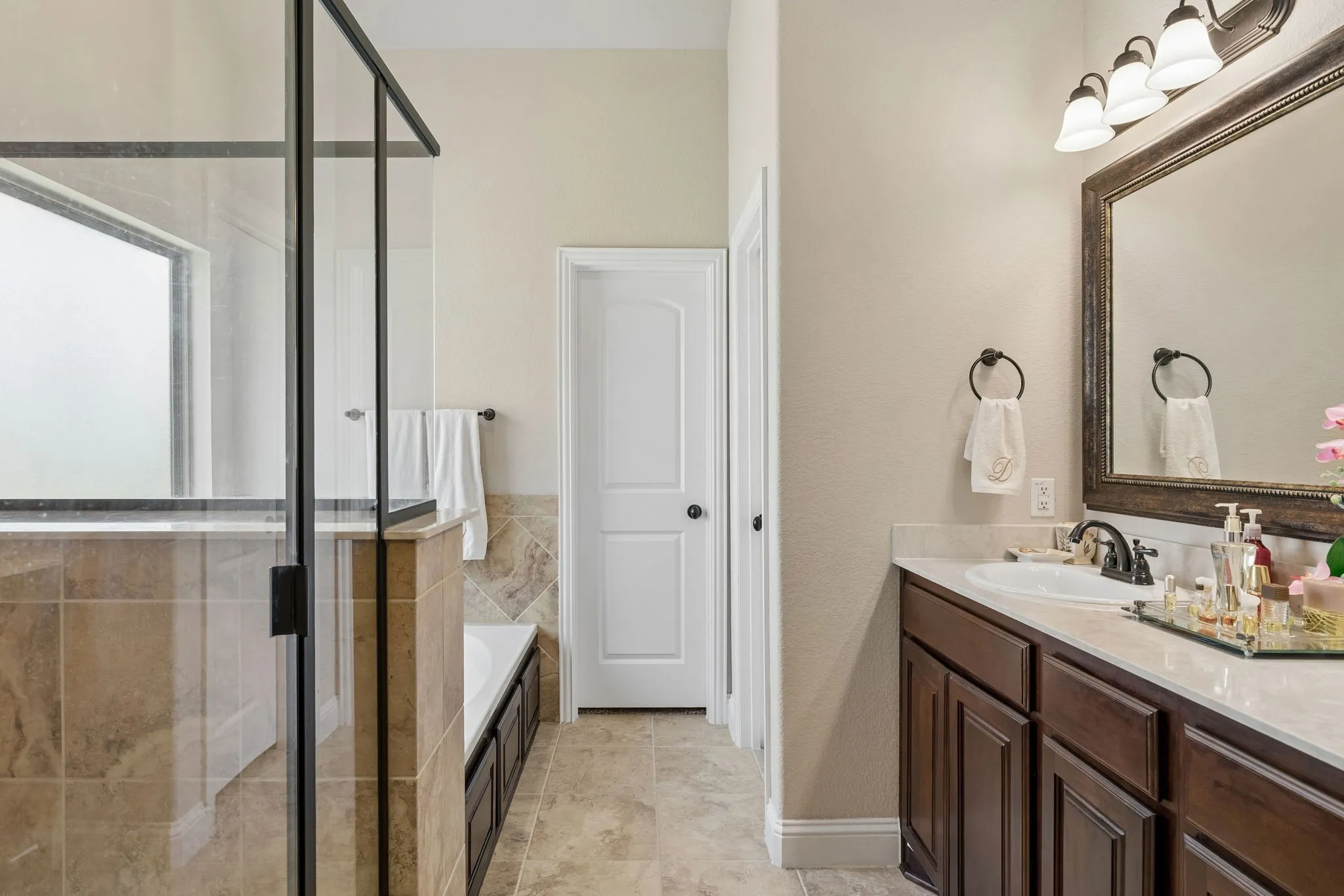 Single Family Residence For Sale in Collin County , 202 Champion Drive, Wylie, Texas 75098, 4 Bedroom, 2 Bathroom, 2 Garage spaces, 2,235 Sqft, built in 2017, mls#21400279, Real Estate Agent in Wylie, Homes For Sale in Collin county, Homes For Sale in Wylie, Realtor in Wylie Texas, Real Estate Brokerage Independent Realty Texas, Luminita Cordes Realtor