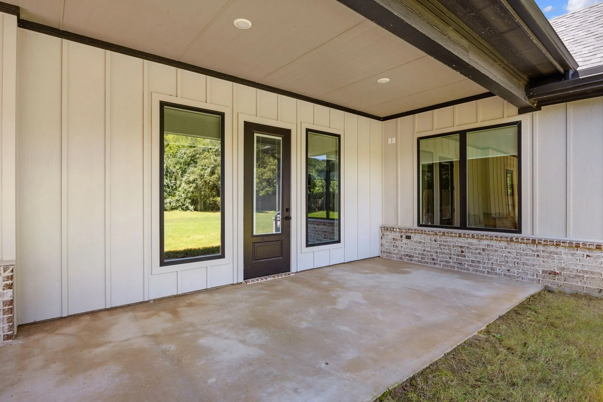 Single Family Residence For Sale in Cherokee County , 280 White-N-Gail, Bullard, Texas 75757, 4 Bedroom, 3 Bathroom, 2 Garage spaces, 2,777 Sqft, built in 2023, mls#21404008, Real Estate Agent in Bullard, Homes For Sale in Cherokee county, Homes For Sale in Bullard, Realtor in Bullard Texas, Real Estate Brokerage Independent Realty Texas, Luminita Cordes Realtor