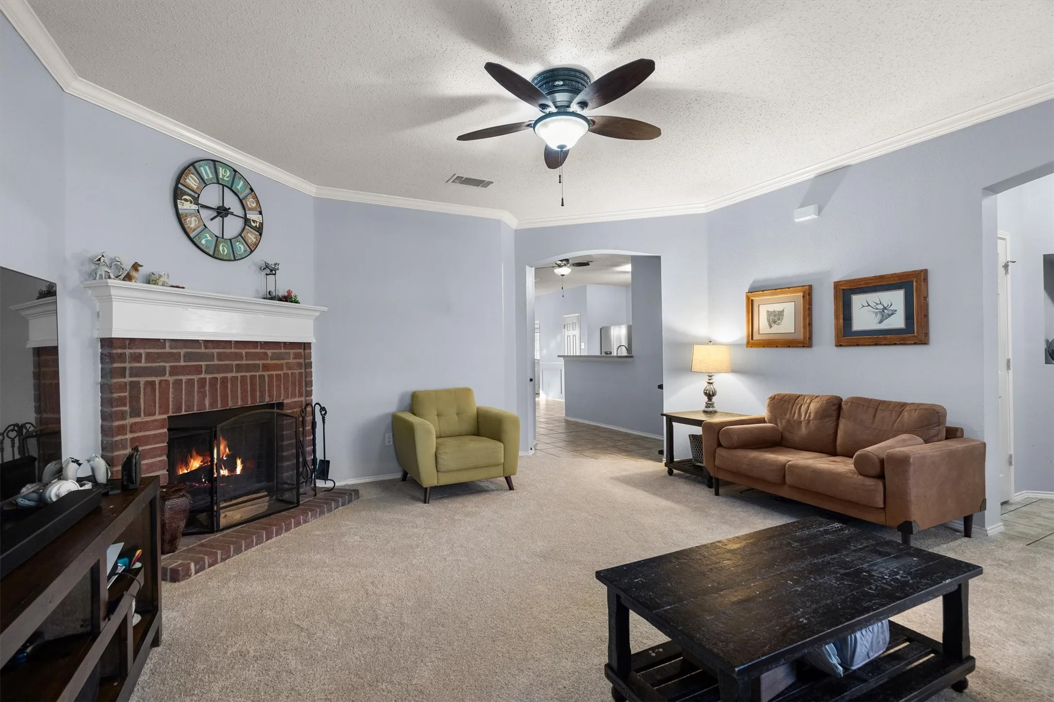 Single Family Residence For Sale in Denton County , 205 Saddlebrook Drive, Krum, Texas 76249, 3 Bedroom, 2 Bathroom, 2 Garage spaces, 1,633 Sqft, built in 2002, mls#21403696, Real Estate Agent in Krum, Homes For Sale in Denton county, Homes For Sale in Krum, Realtor in Krum Texas, Real Estate Brokerage Independent Realty Texas, Luminita Cordes Realtor