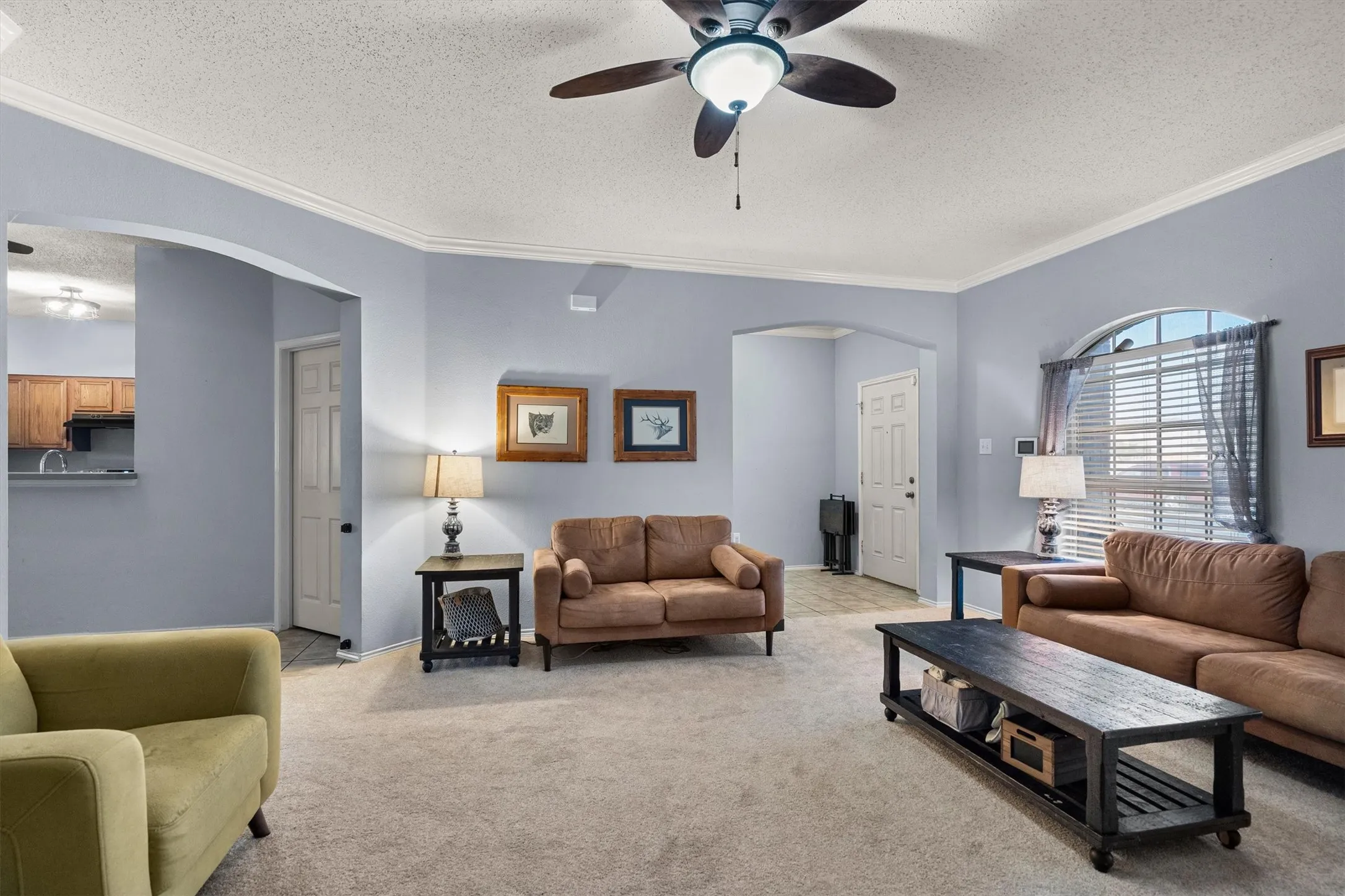 Single Family Residence For Sale in Denton County , 205 Saddlebrook Drive, Krum, Texas 76249, 3 Bedroom, 2 Bathroom, 2 Garage spaces, 1,633 Sqft, built in 2002, mls#21403696, Real Estate Agent in Krum, Homes For Sale in Denton county, Homes For Sale in Krum, Realtor in Krum Texas, Real Estate Brokerage Independent Realty Texas, Luminita Cordes Realtor