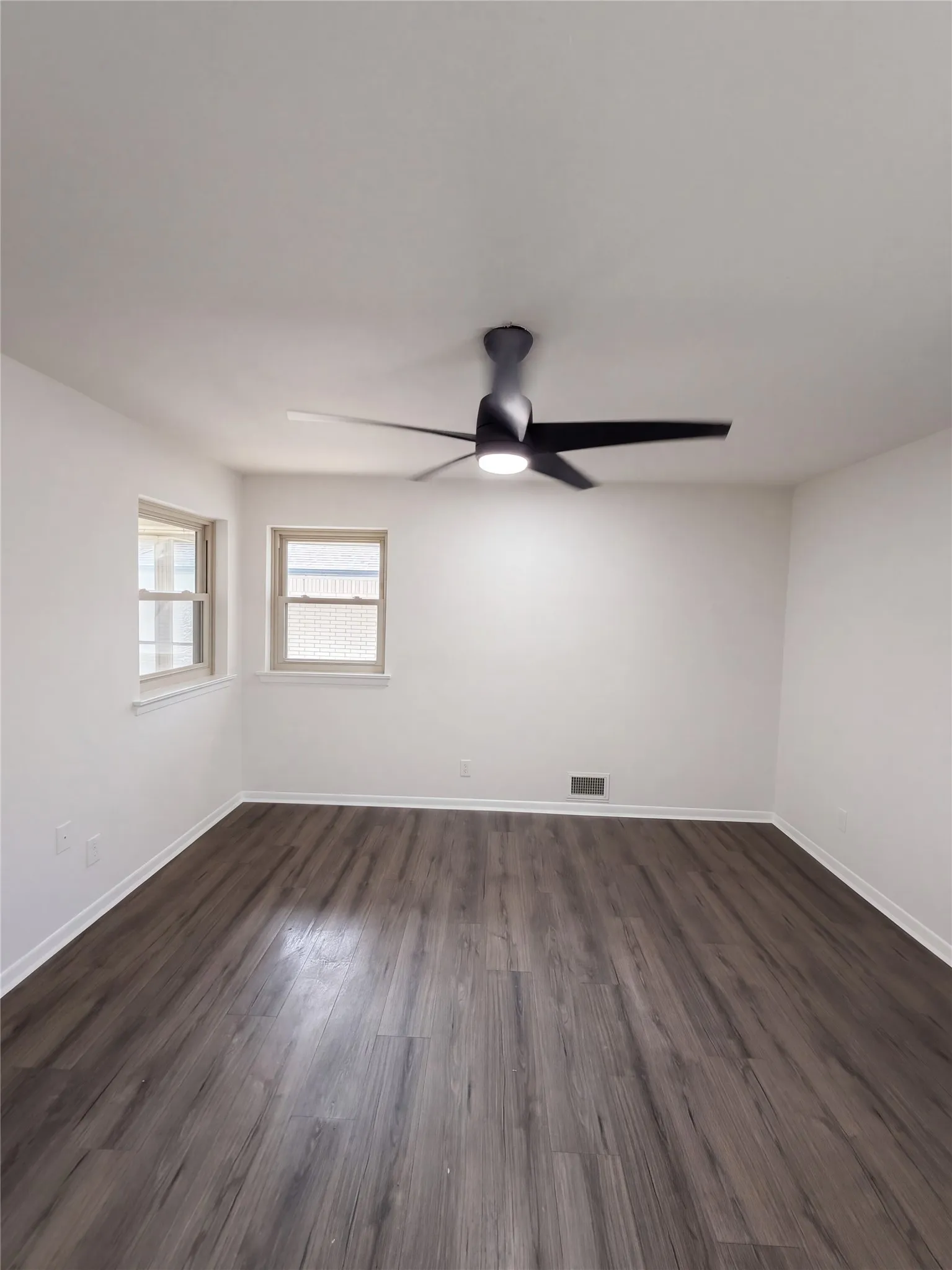 Single Family Residence For Sale in Dallas County , 1410 Lexington Drive, Garland, Texas 75041, 3 Bedroom, 3 Bathroom, 2 Garage spaces, 2,194 Sqft, built in 1969, mls#21403914, Real Estate Agent in Garland, Homes For Sale in Dallas county, Homes For Sale in Garland, Realtor in Garland Texas, Real Estate Brokerage Independent Realty Texas, Luminita Cordes Realtor