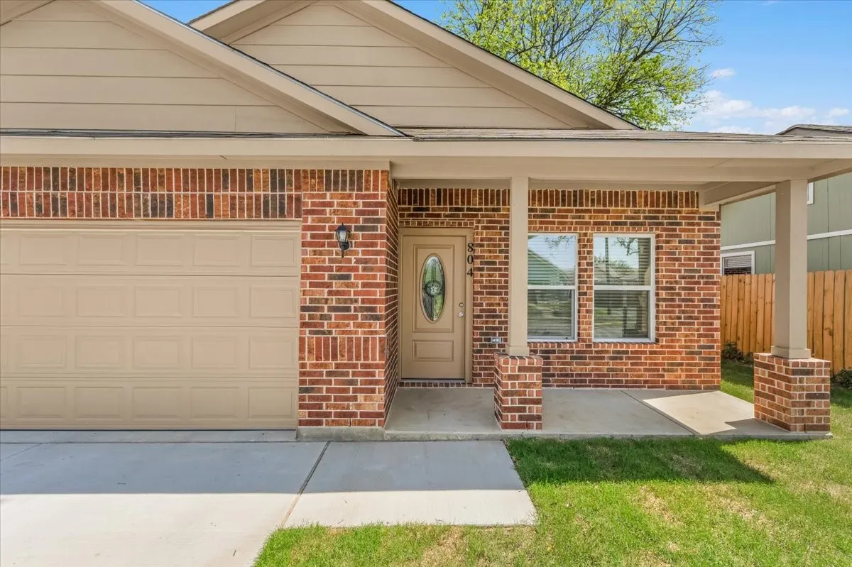 Single Family Residence For Sale in Tarrant County , 804 N Chandler Drive, Fort Worth, Texas 76111, 3 Bedroom, 2 Bathroom, 2 Garage spaces, 1,500 Sqft, built in 2026, mls#21404033, Real Estate Agent in Fort Worth, Homes For Sale in Tarrant county, Homes For Sale in Fort Worth, Realtor in Fort Worth Texas, Real Estate Brokerage Independent Realty Texas, Luminita Cordes Realtor